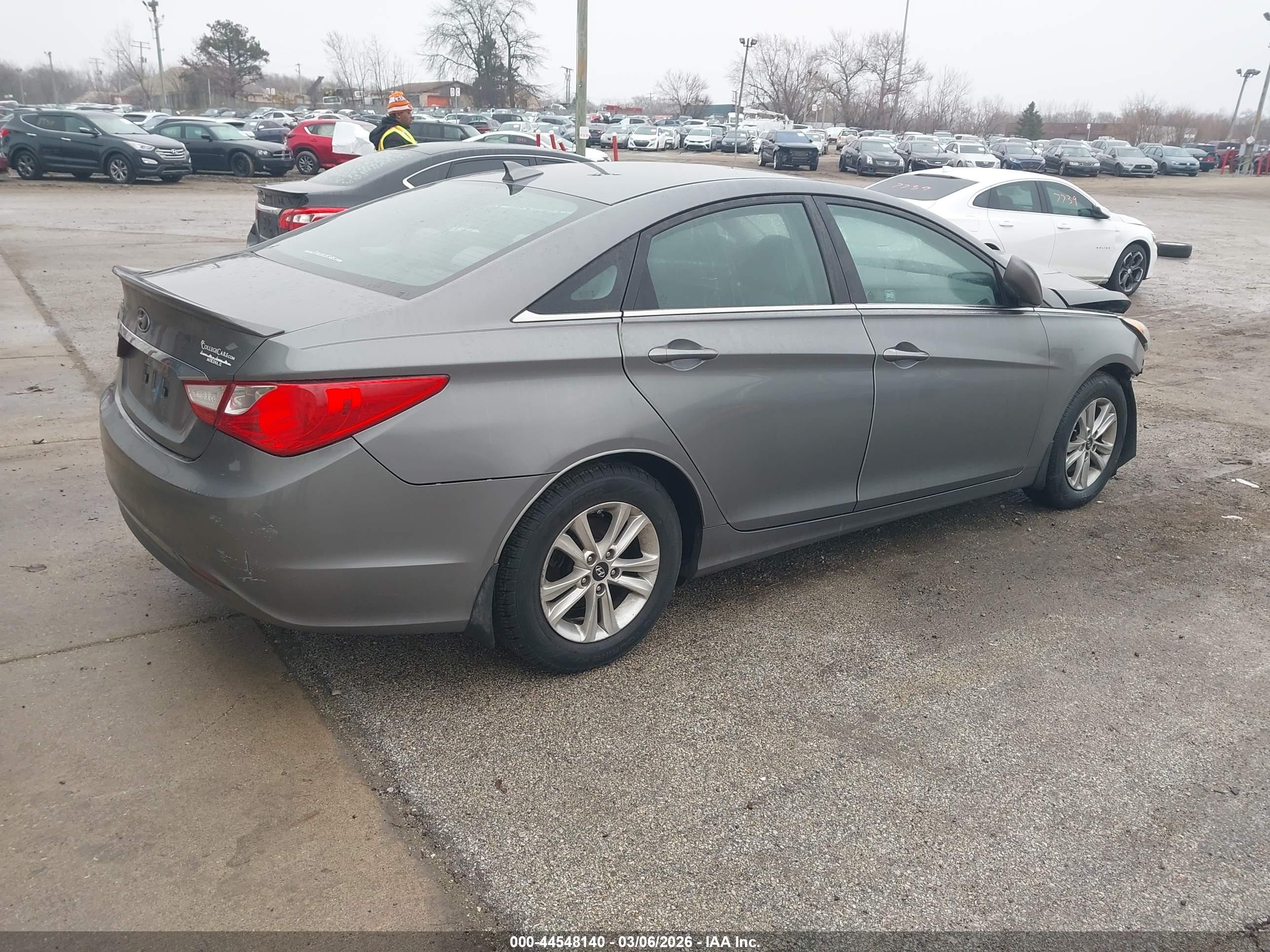 HYUNDAI SONATA image 4