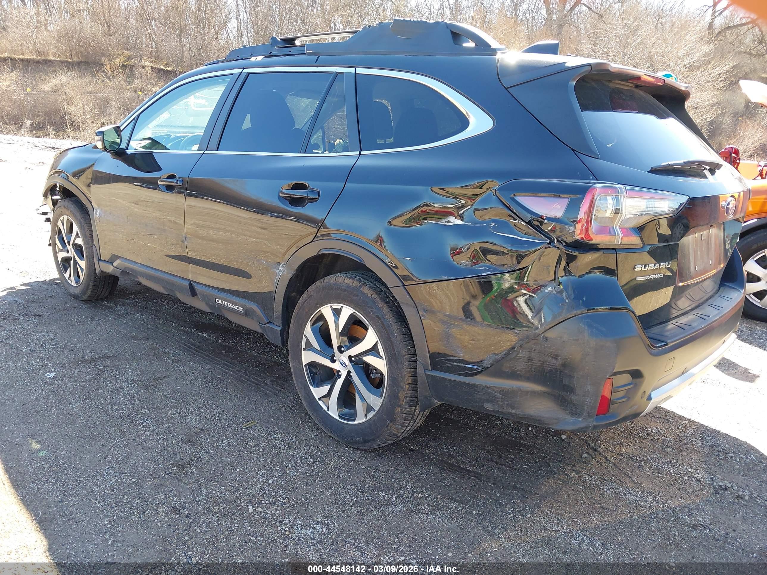SUBARU OUTBACK image 3