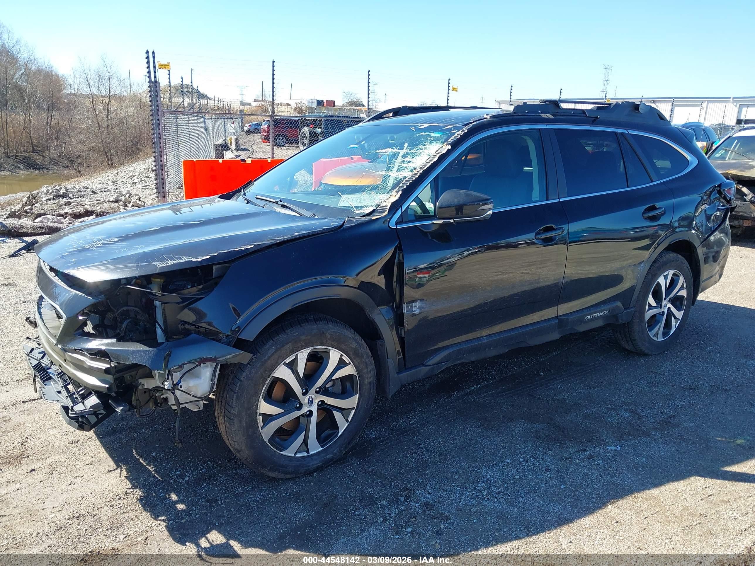 SUBARU OUTBACK image 6