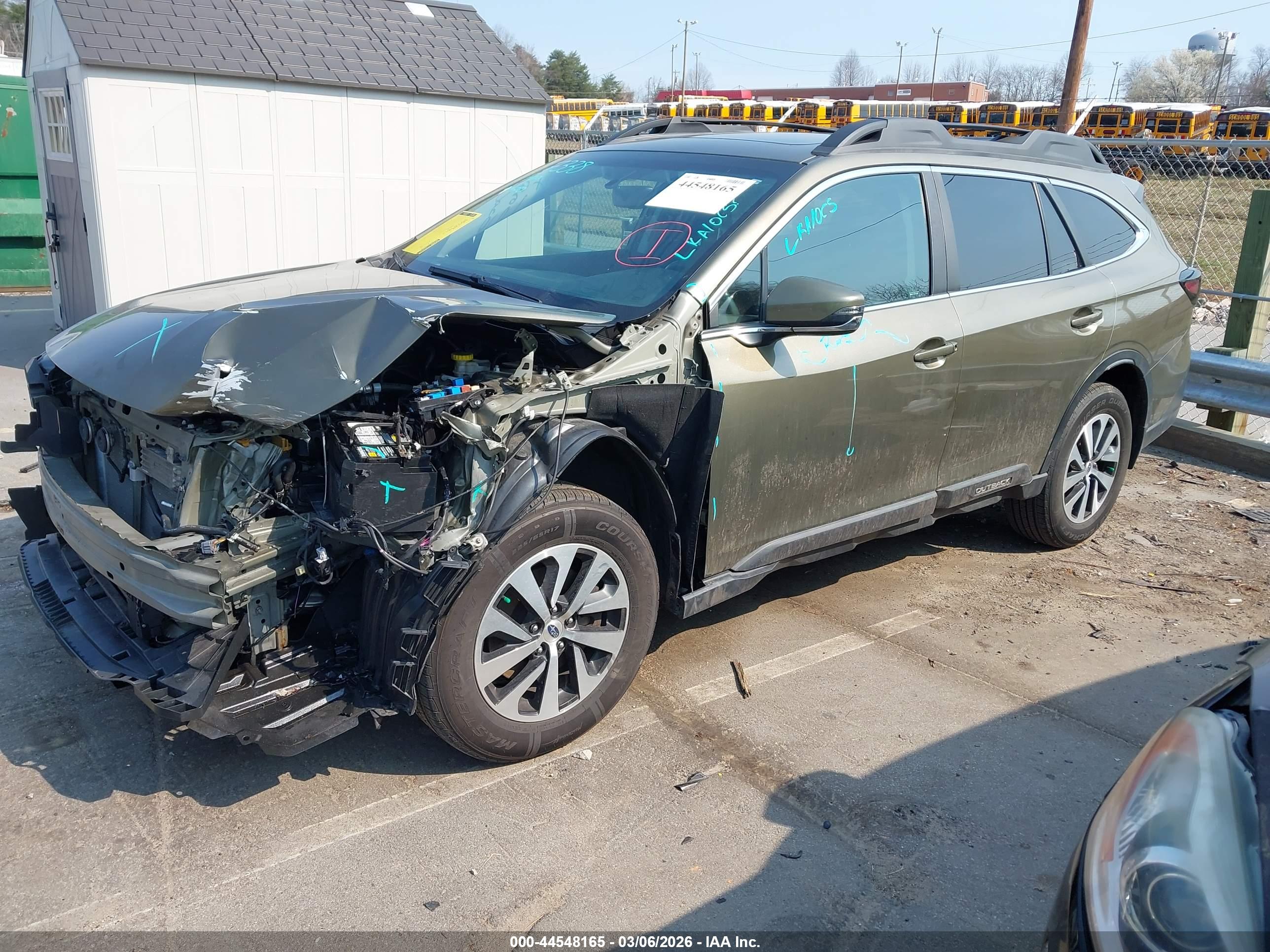SUBARU OUTBACK image 2