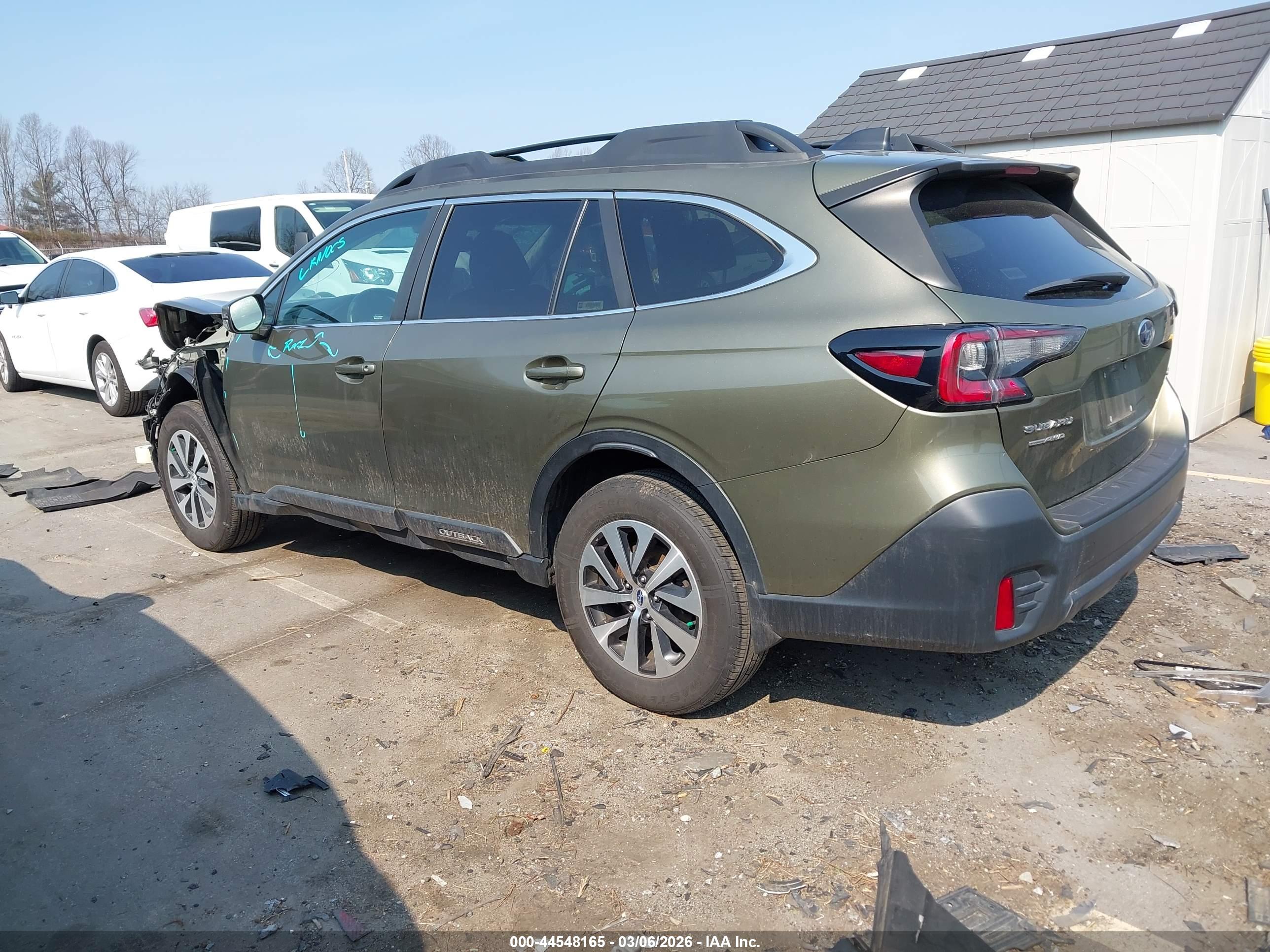 SUBARU OUTBACK image 3