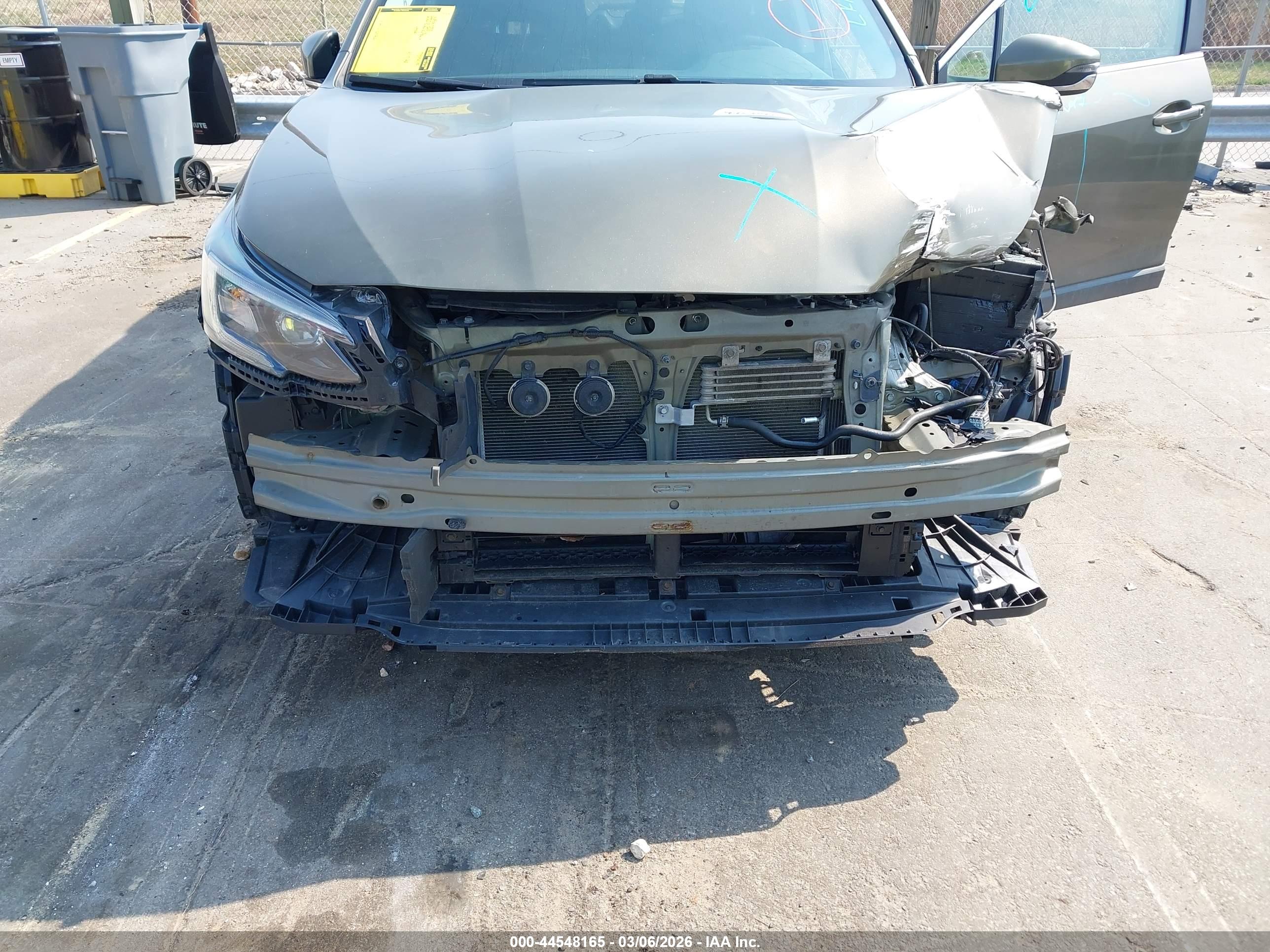 SUBARU OUTBACK image 6