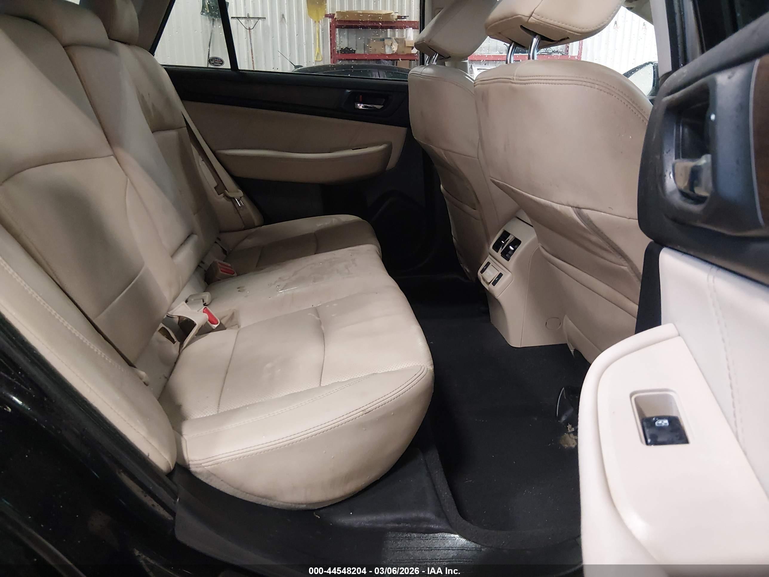 SUBARU OUTBACK image 8