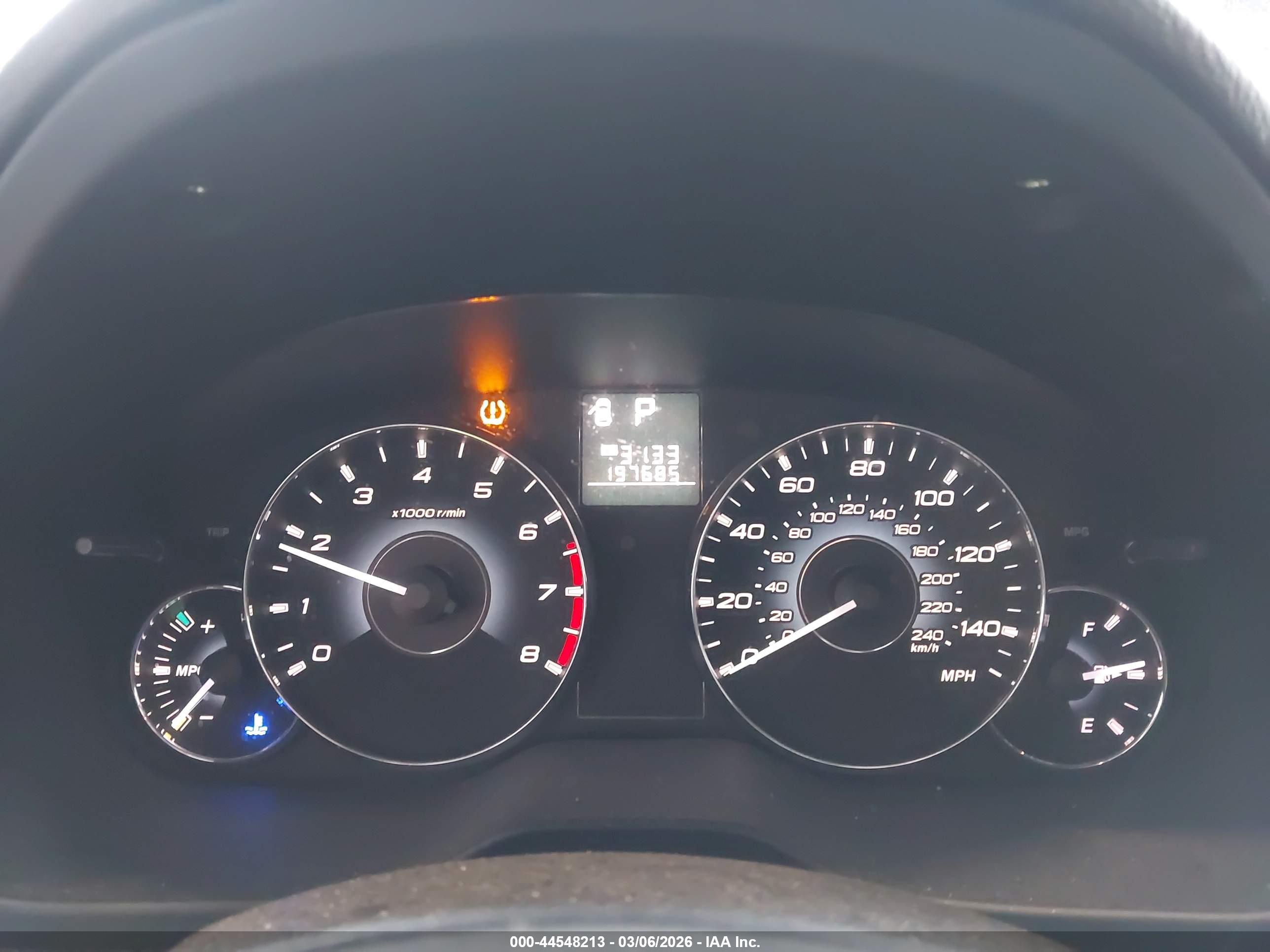 SUBARU OUTBACK image 7