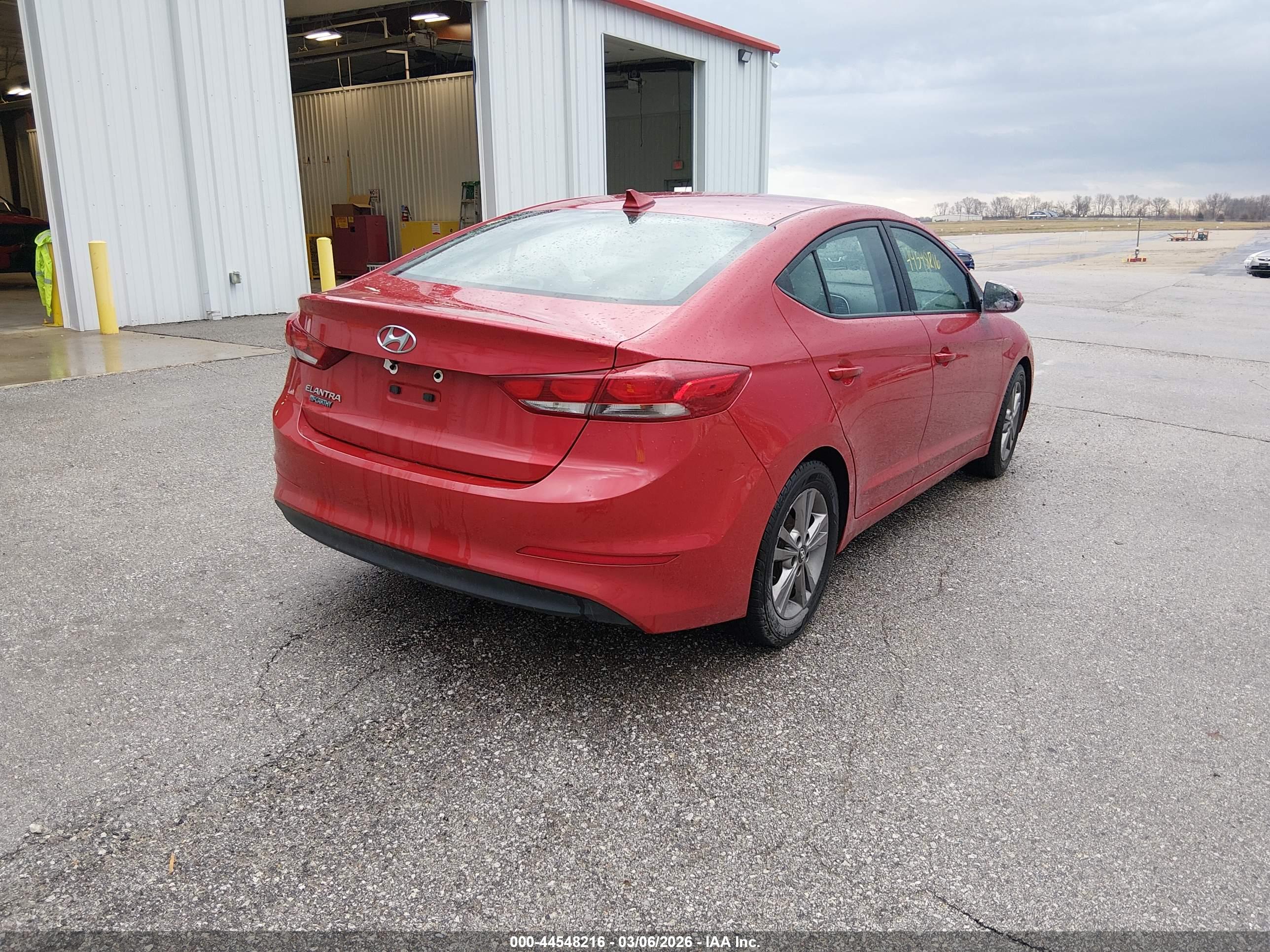 HYUNDAI ELANTRA image 4