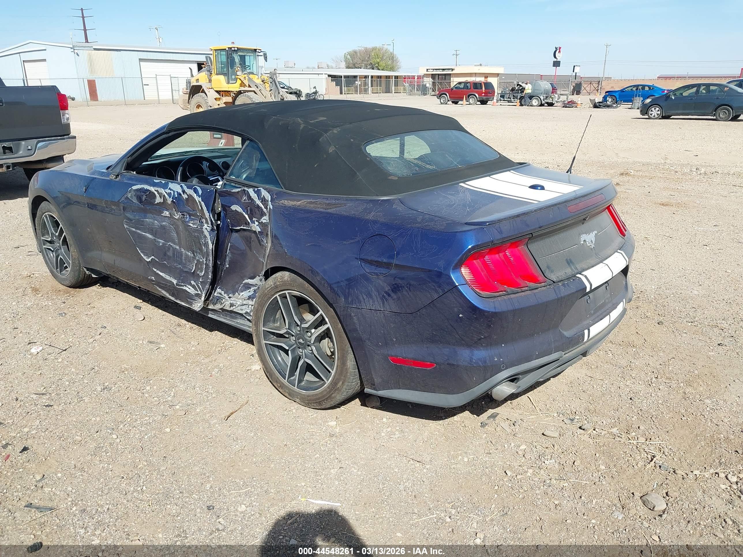 FORD MUSTANG image 3