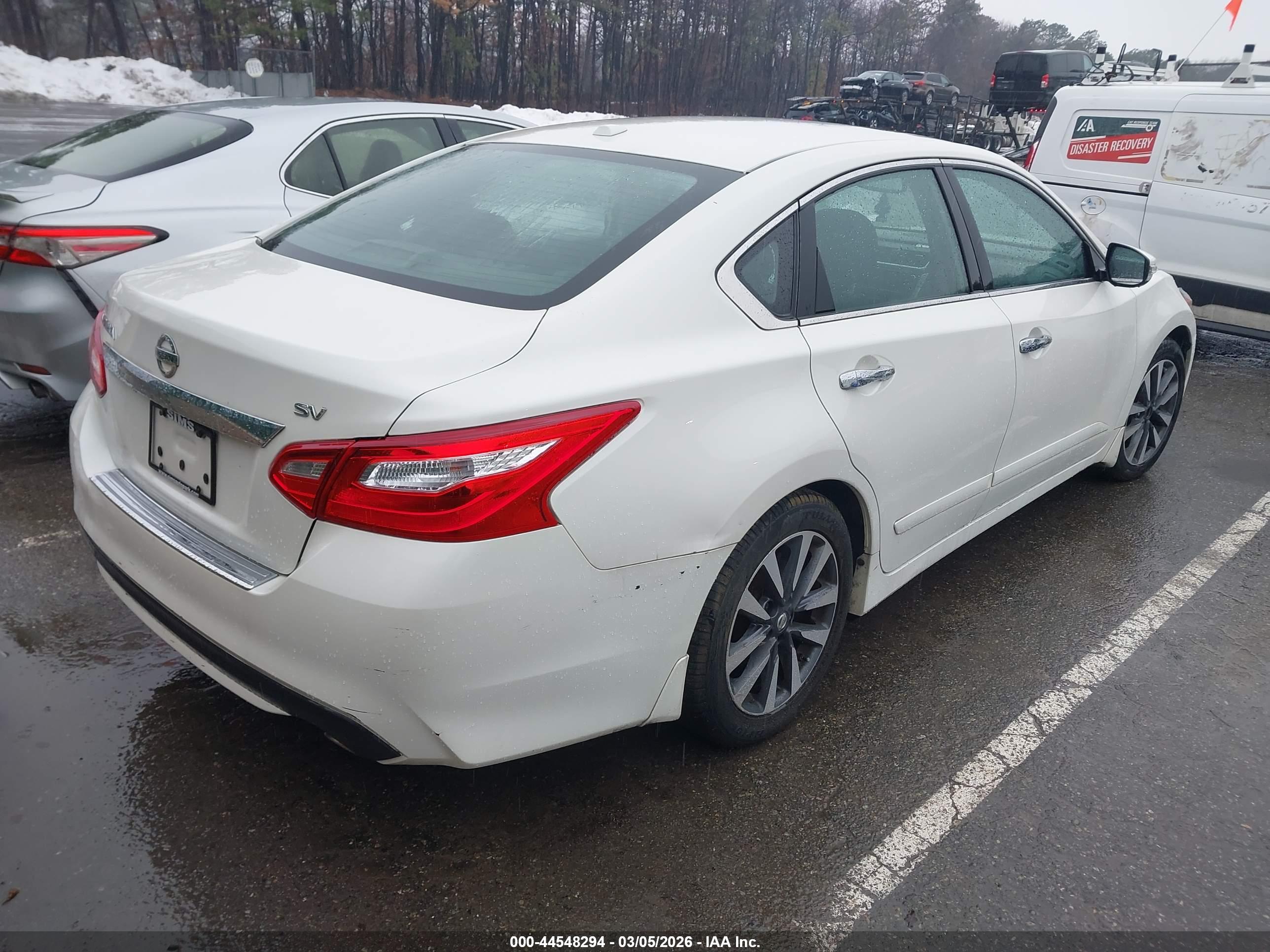 NISSAN ALTIMA image 4