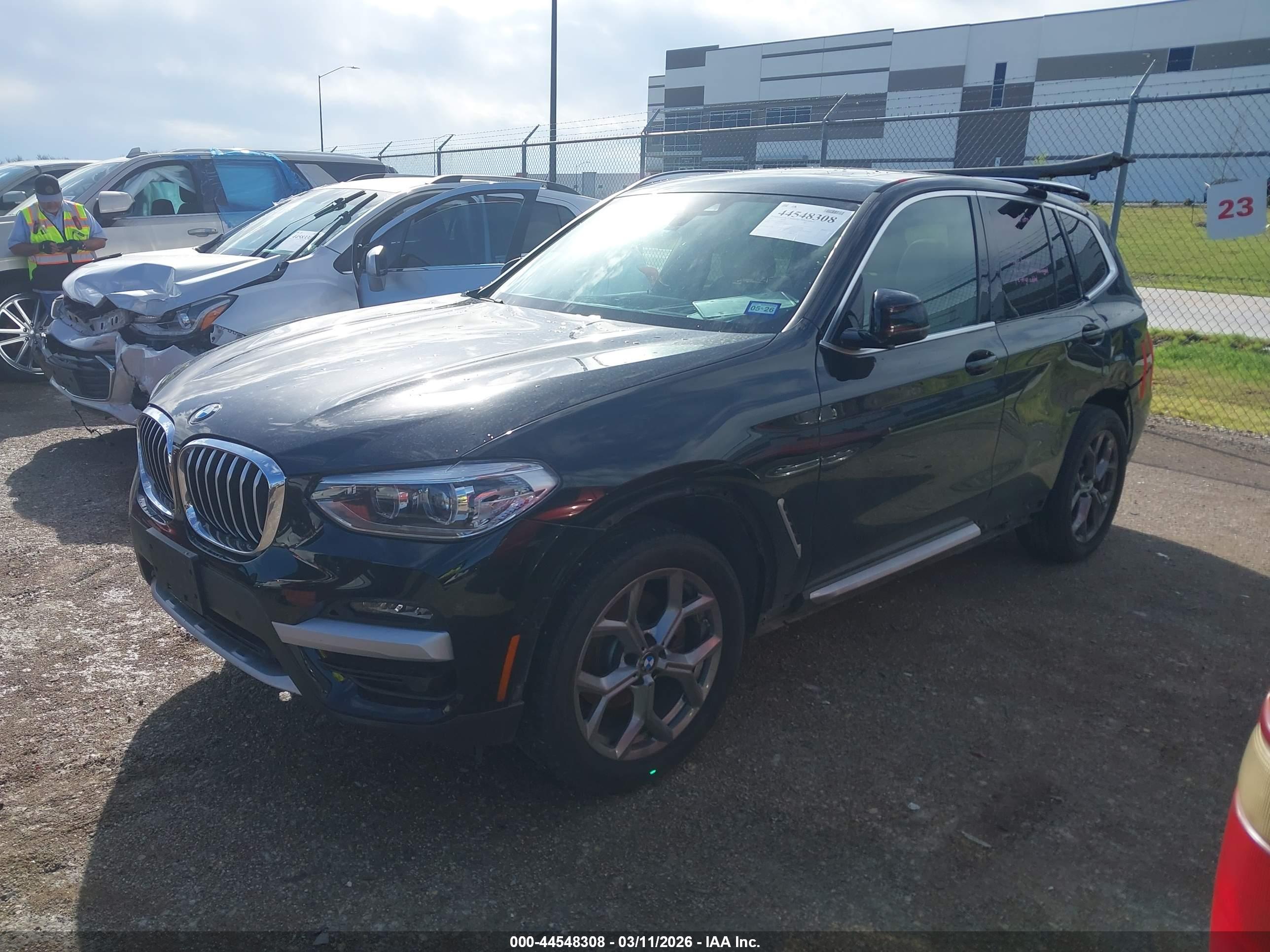 BMW X3 image 2