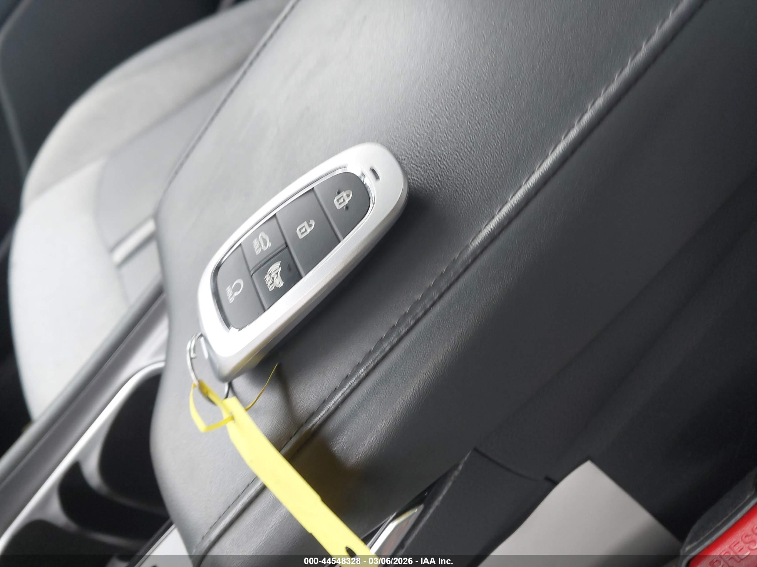 HYUNDAI SONATA image 11