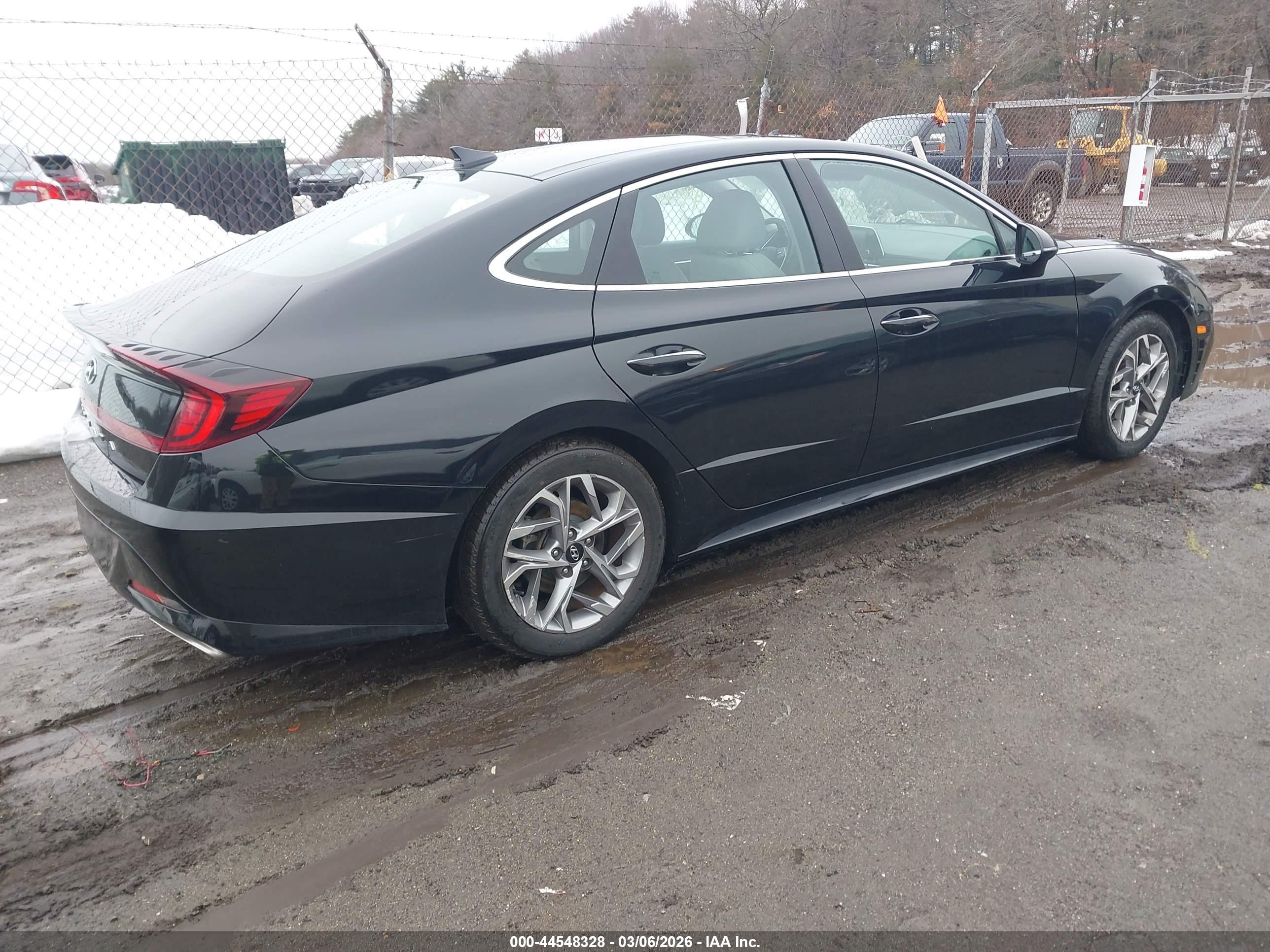 HYUNDAI SONATA image 4