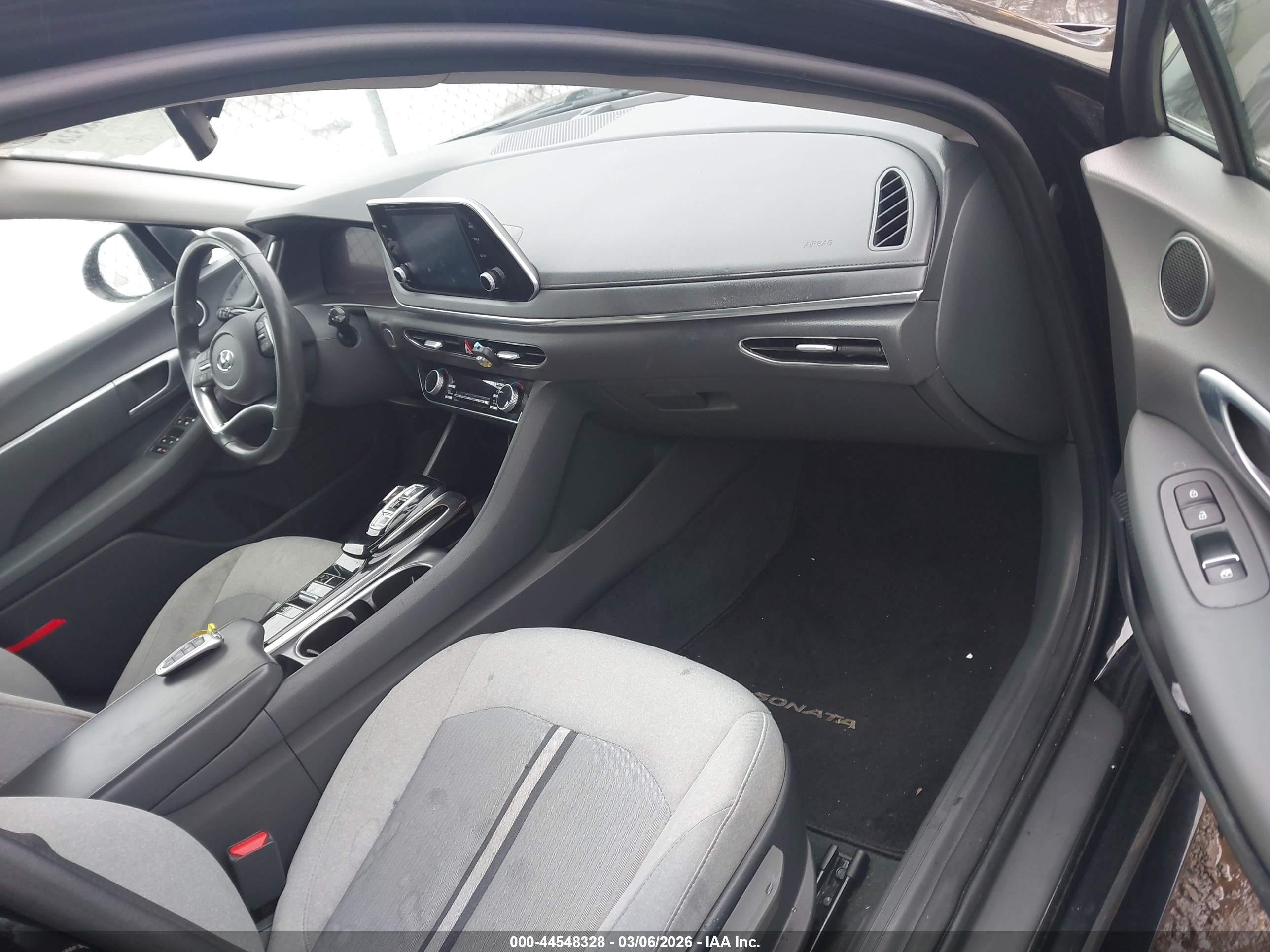 HYUNDAI SONATA image 5
