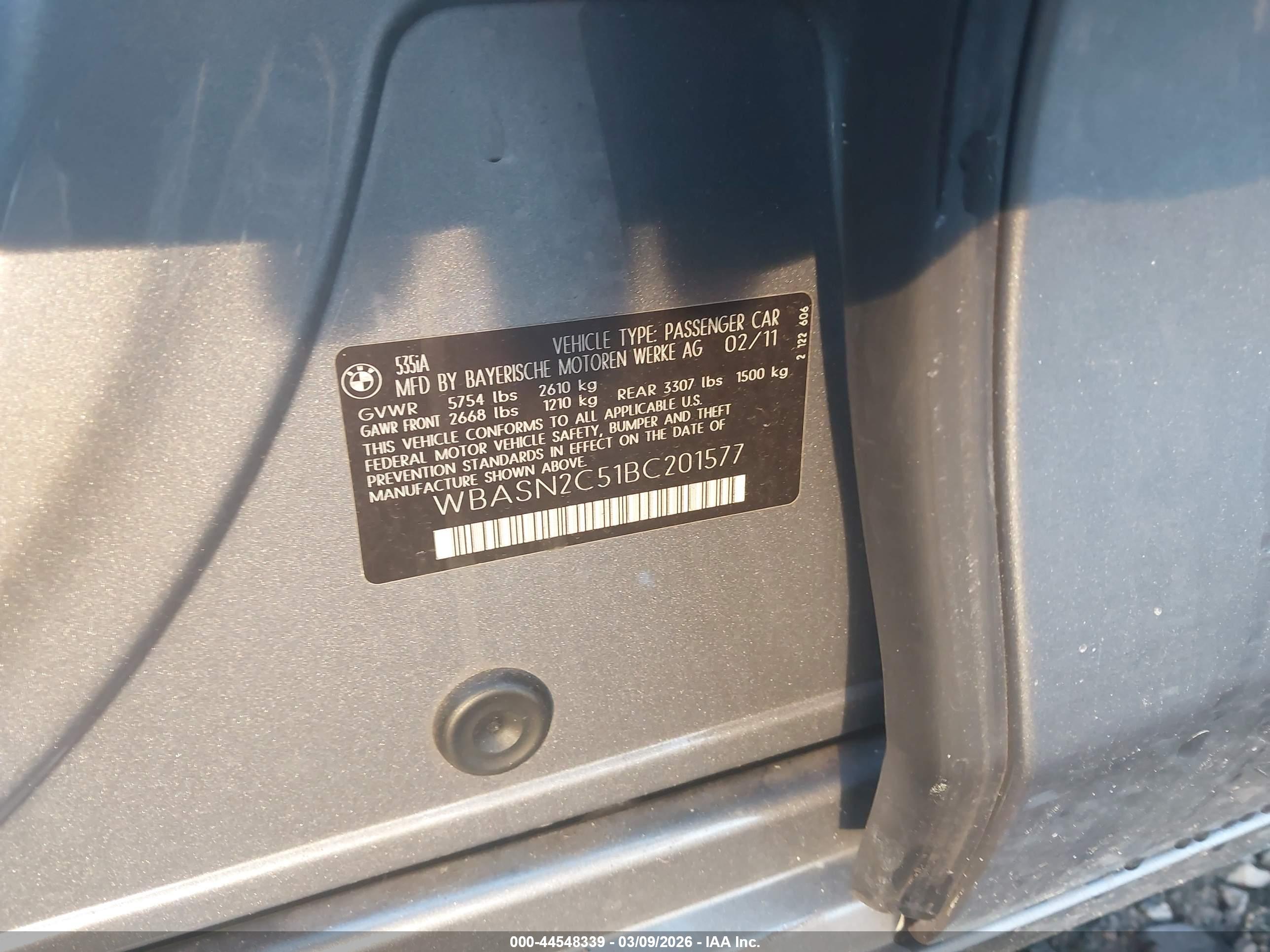 BMW 535I image 9
