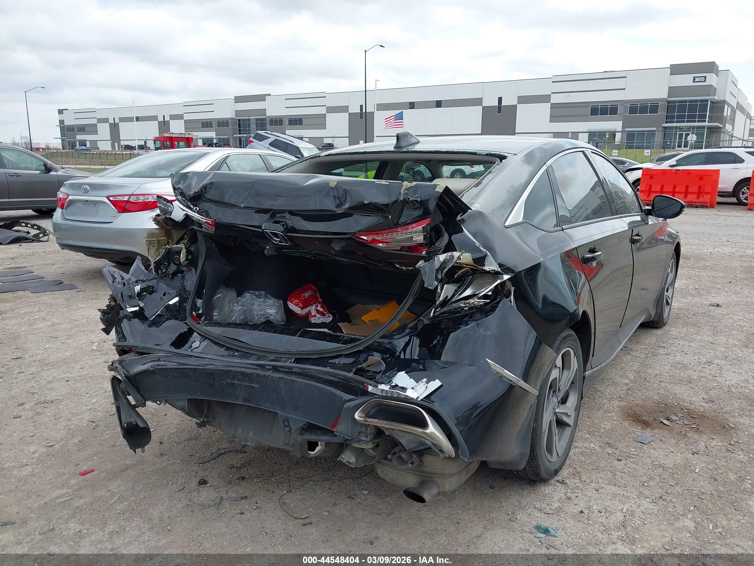 HONDA ACCORD image 4