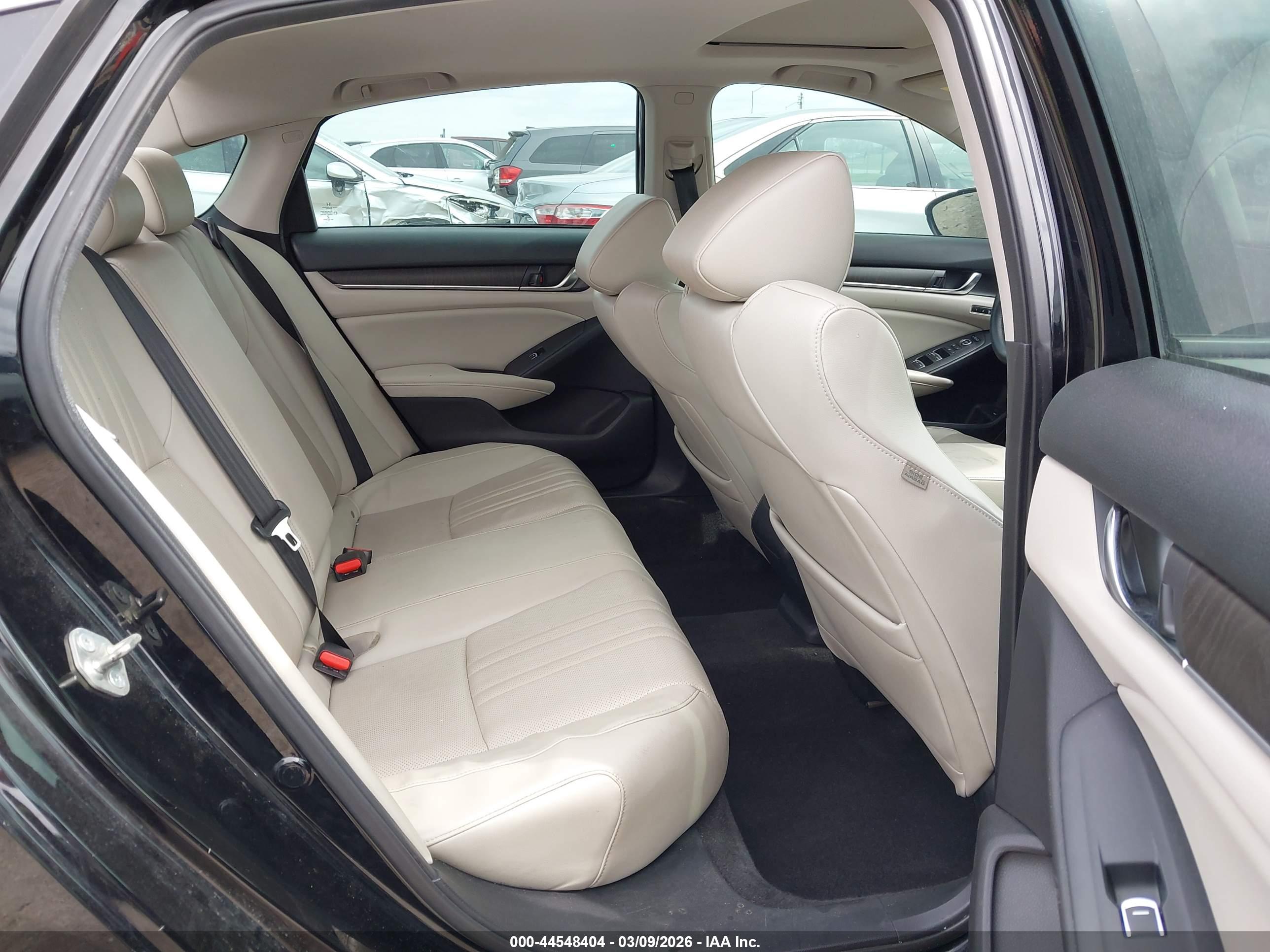 HONDA ACCORD image 8