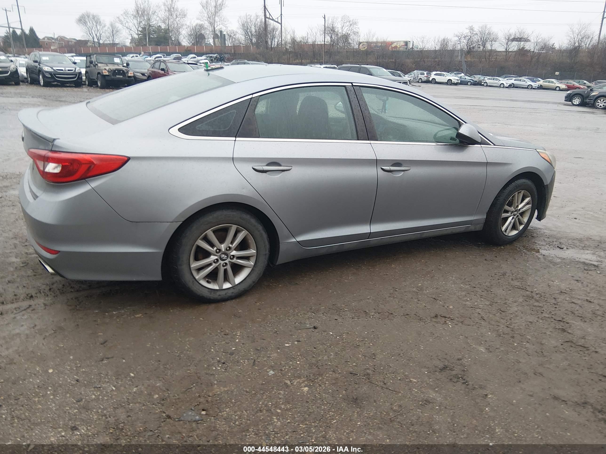 HYUNDAI SONATA image 4