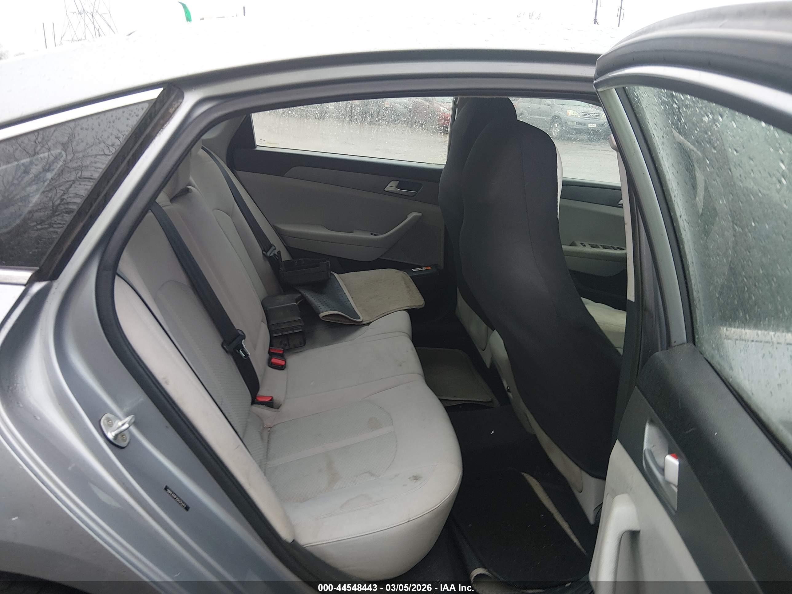 HYUNDAI SONATA image 8
