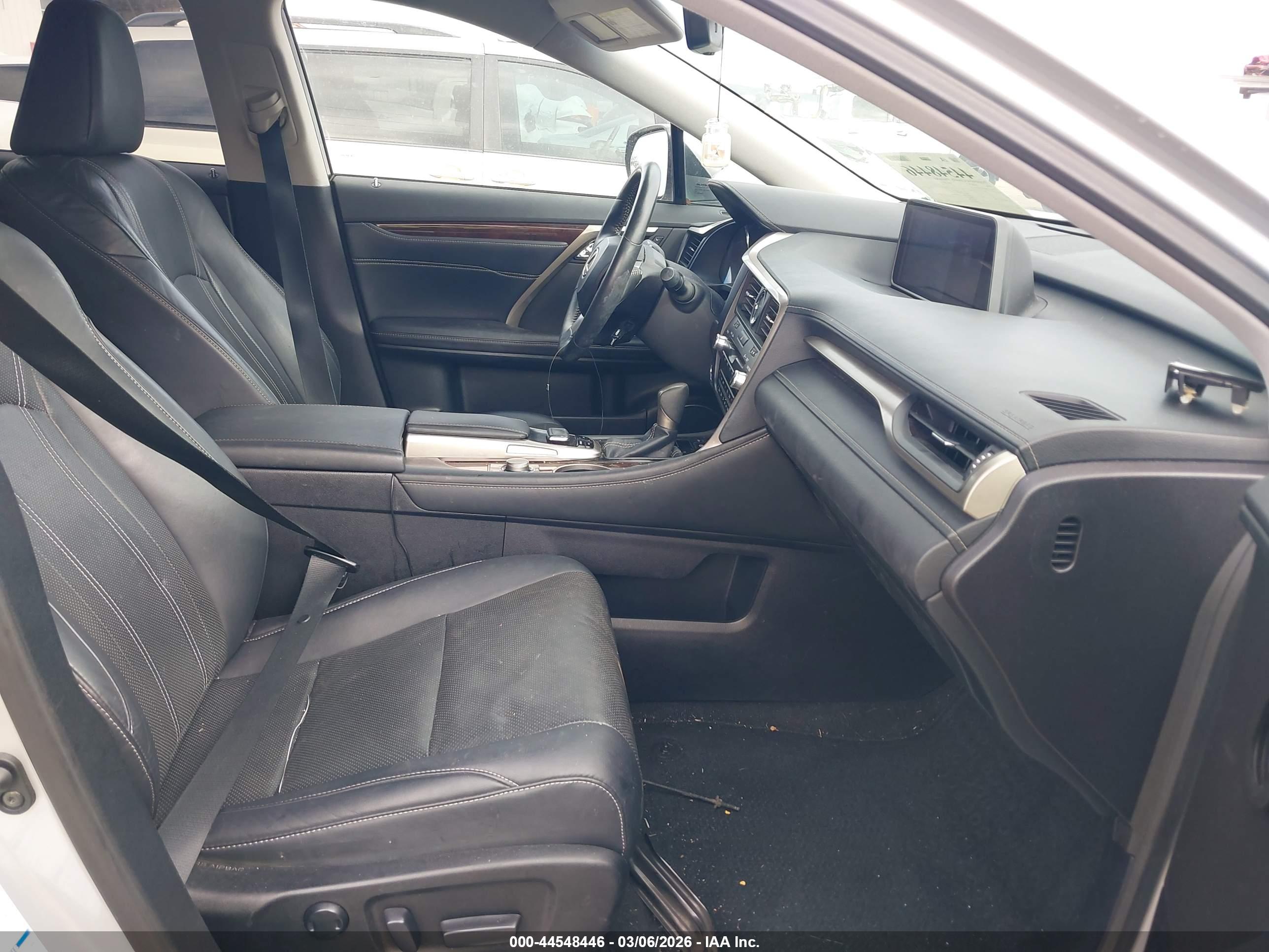 LEXUS RX image 5