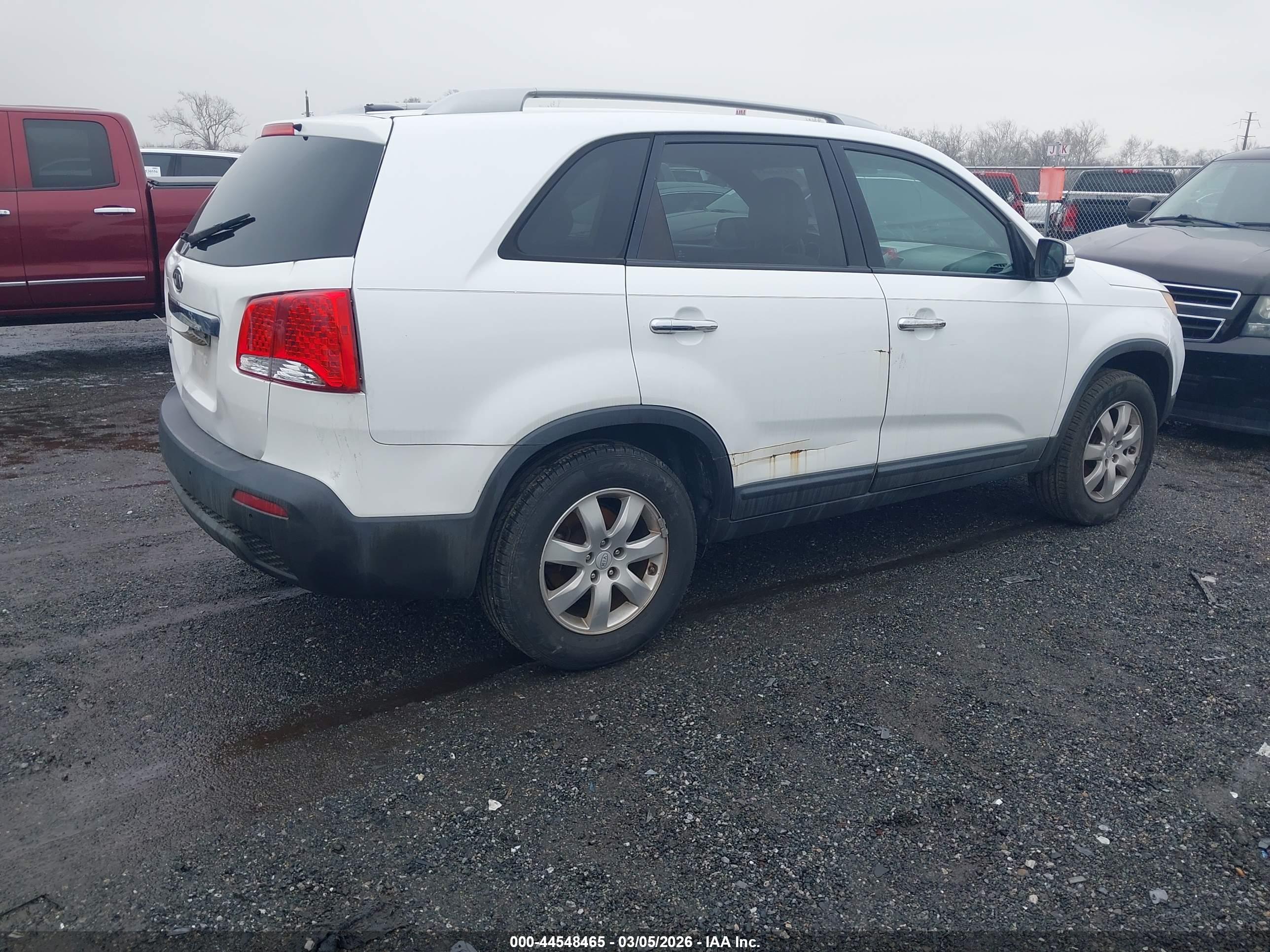 KIA SORENTO image 4