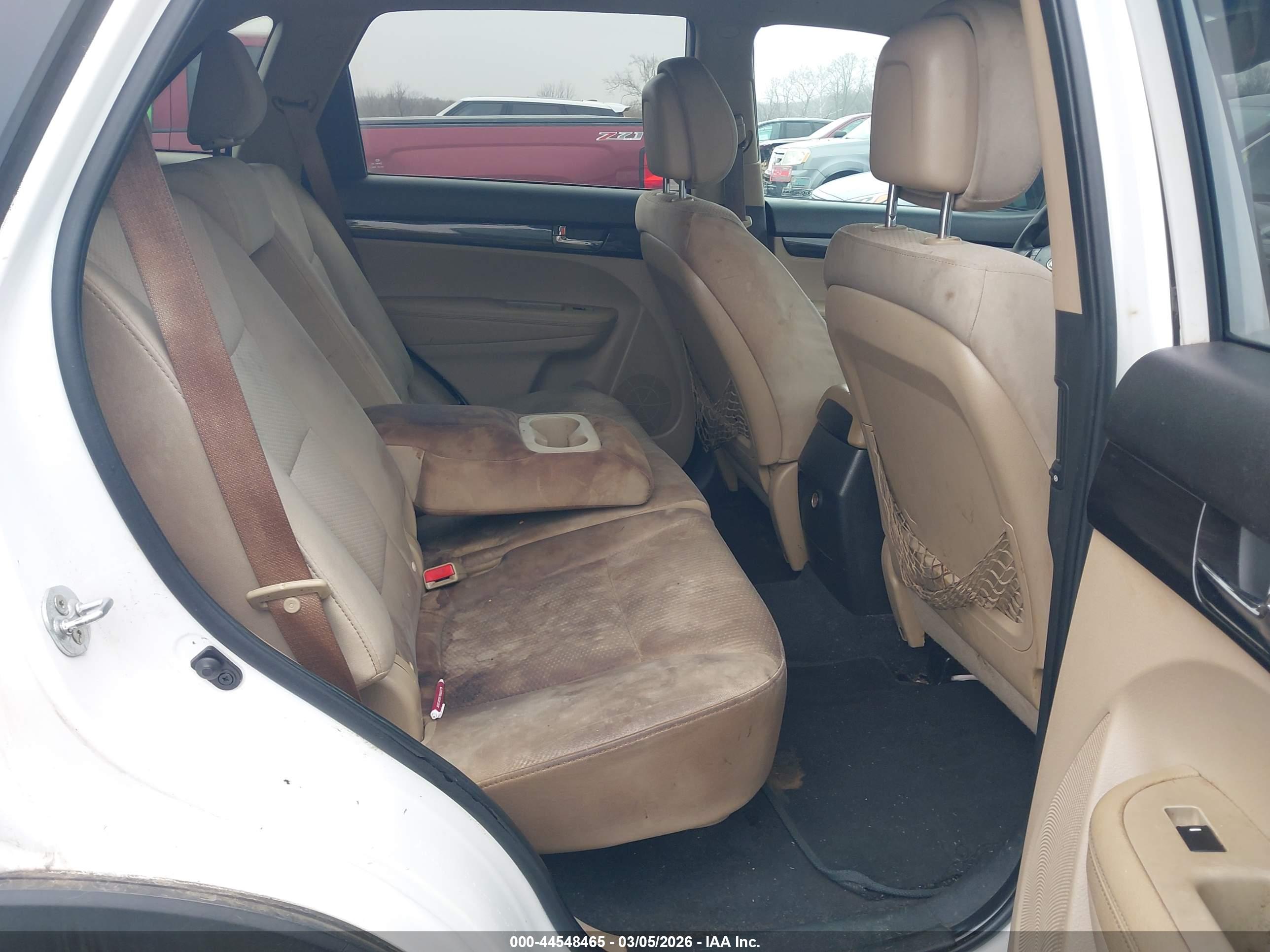 KIA SORENTO image 8