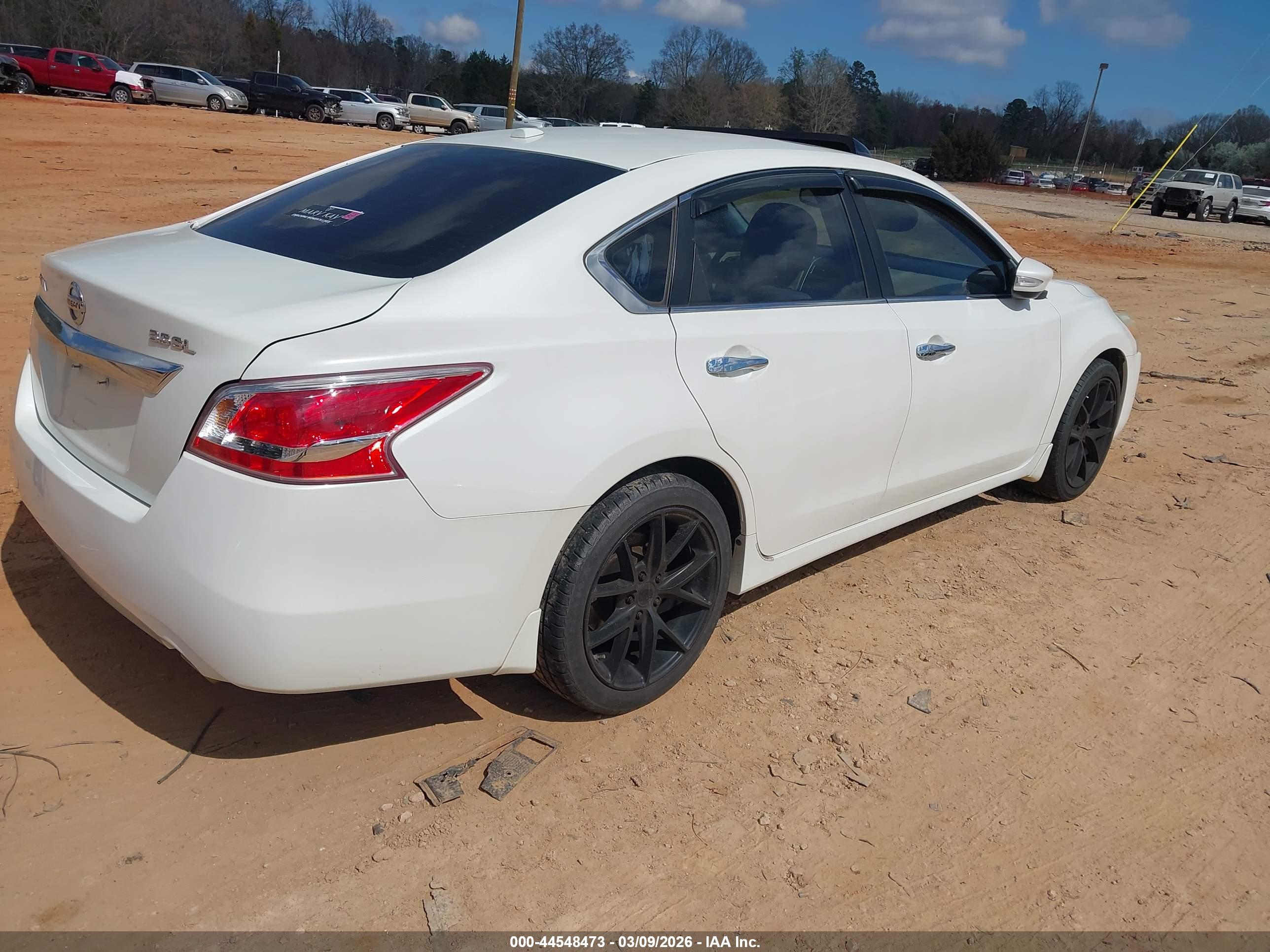 NISSAN ALTIMA image 4