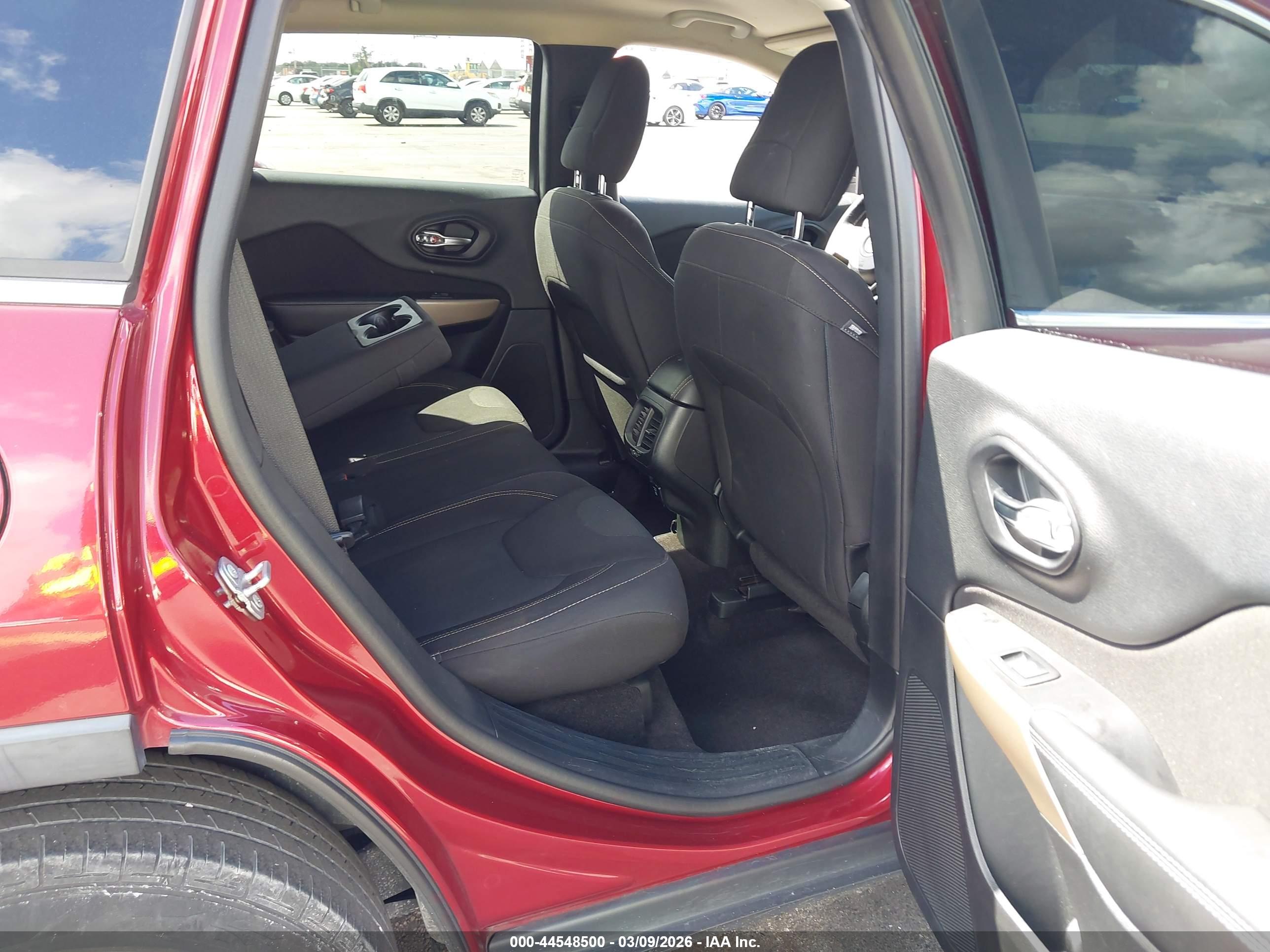 JEEP CHEROKEE image 8
