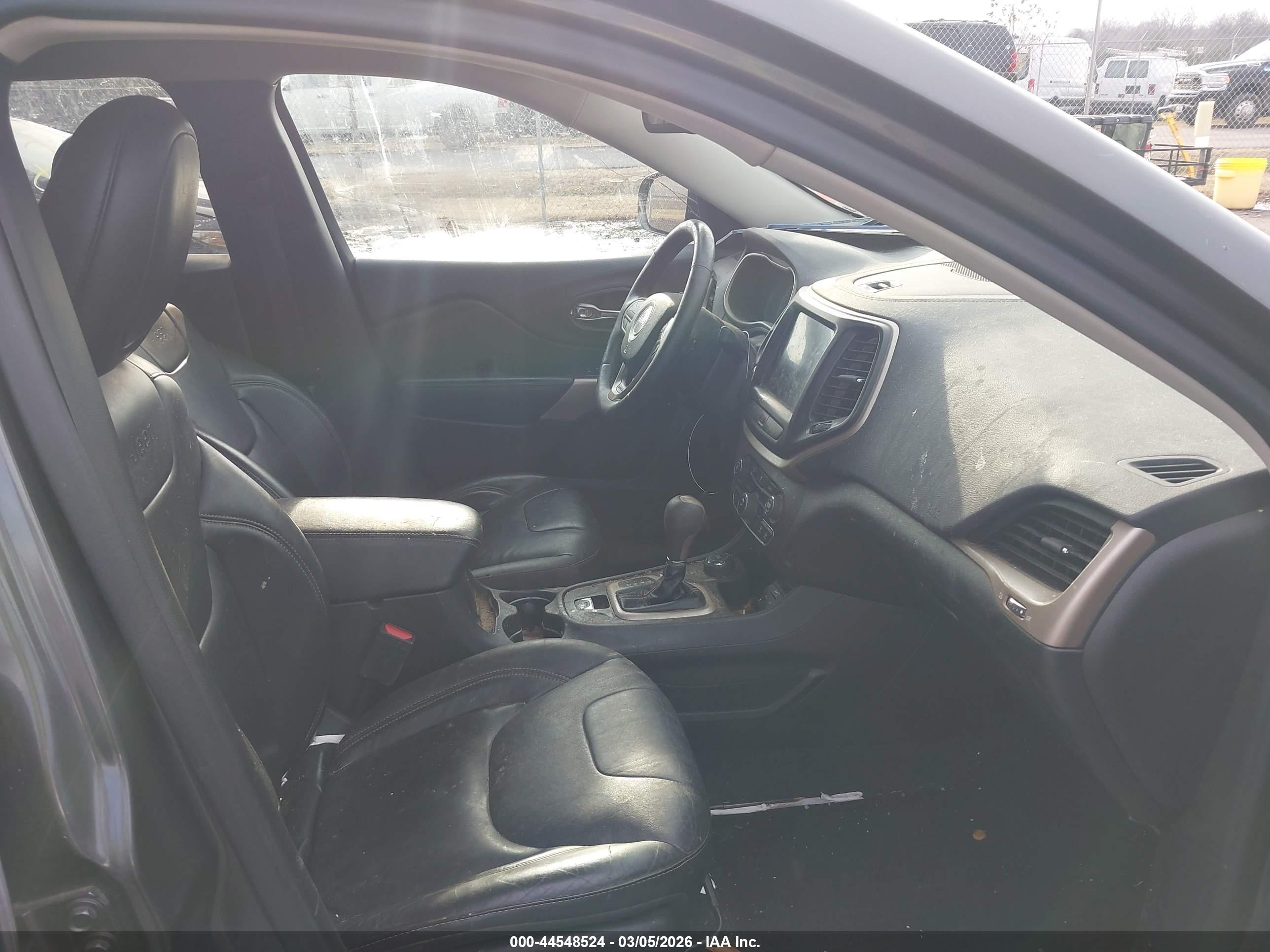 JEEP CHEROKEE image 5