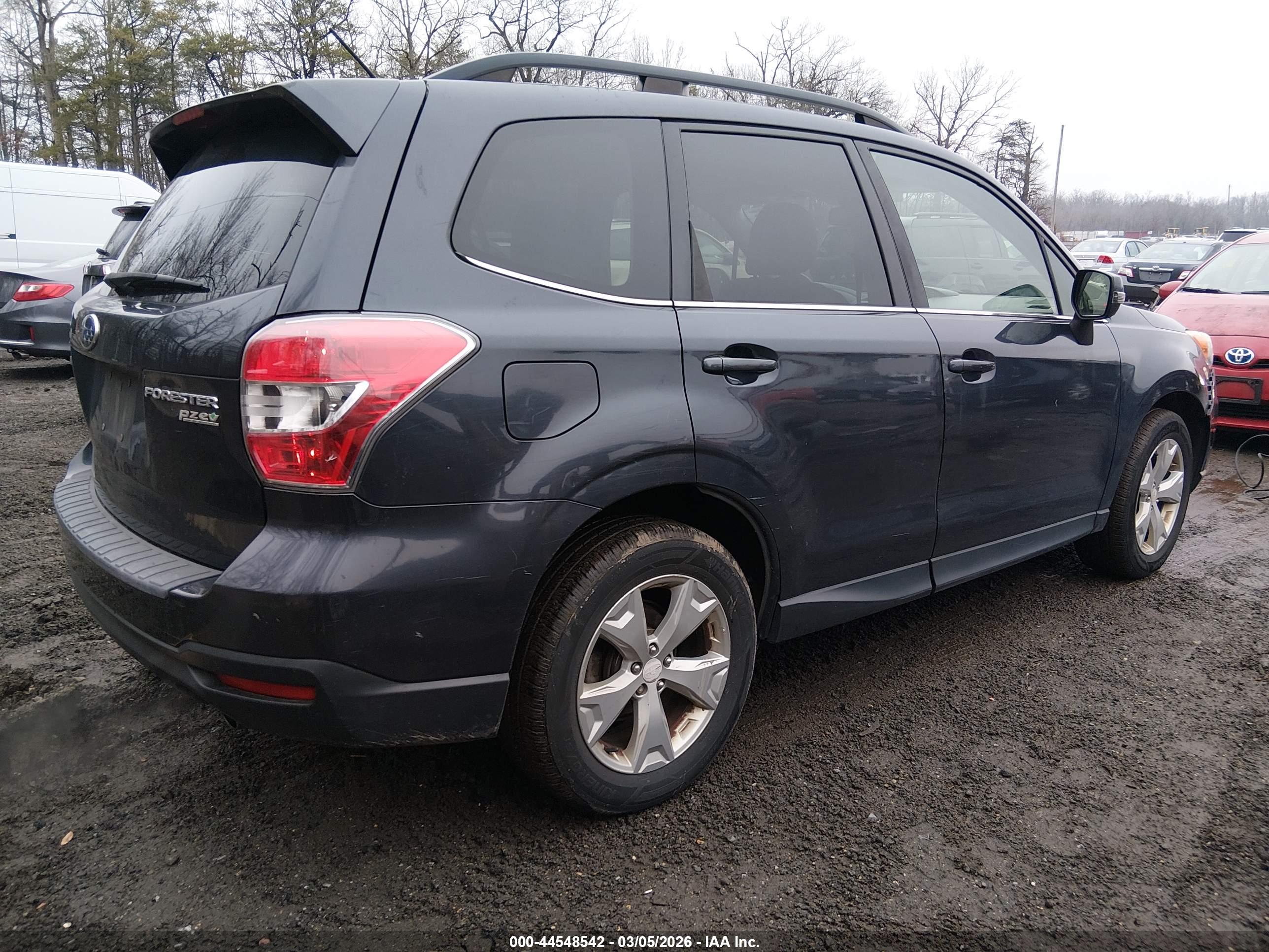 SUBARU FORESTER image 4