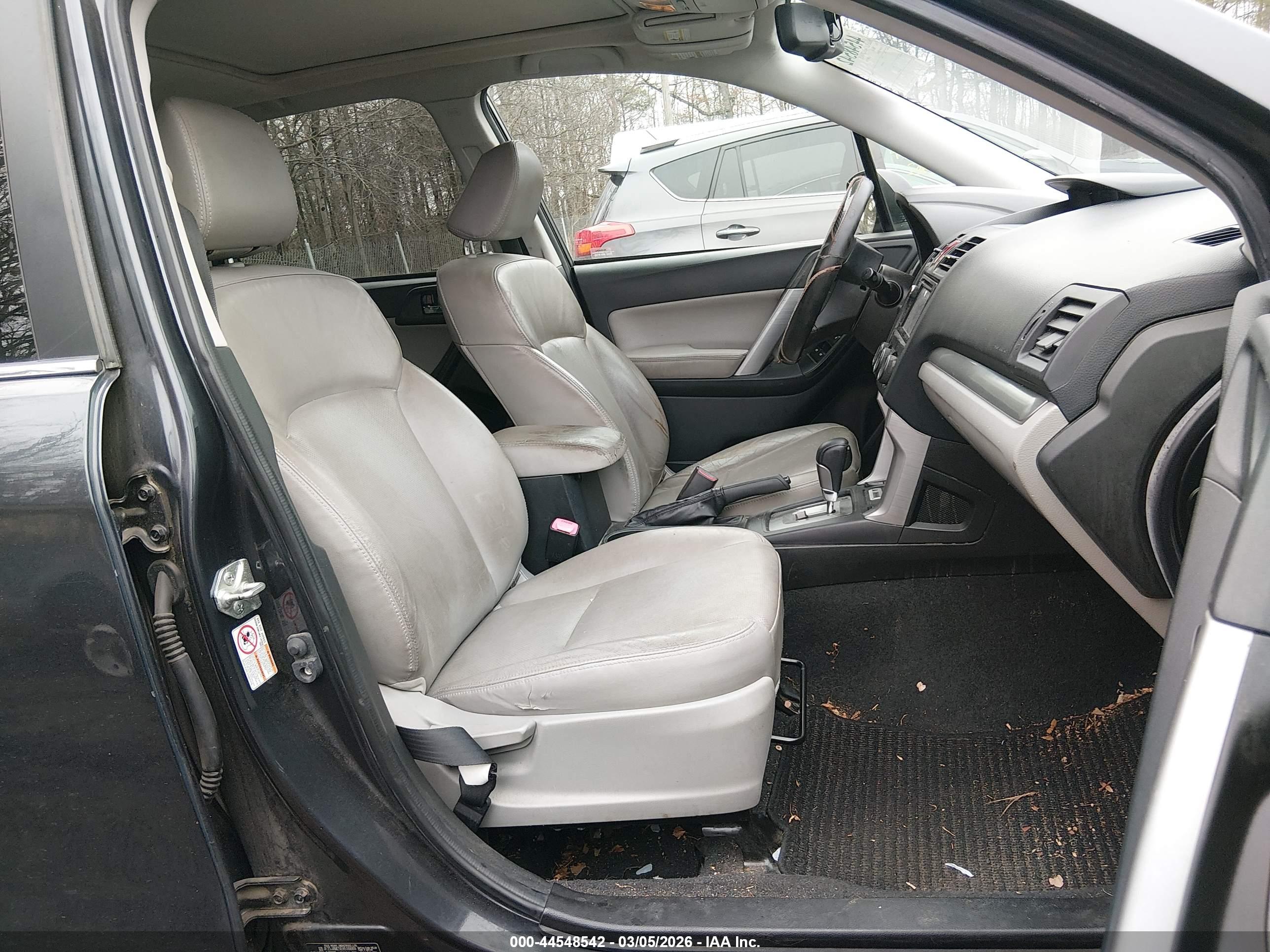 SUBARU FORESTER image 5