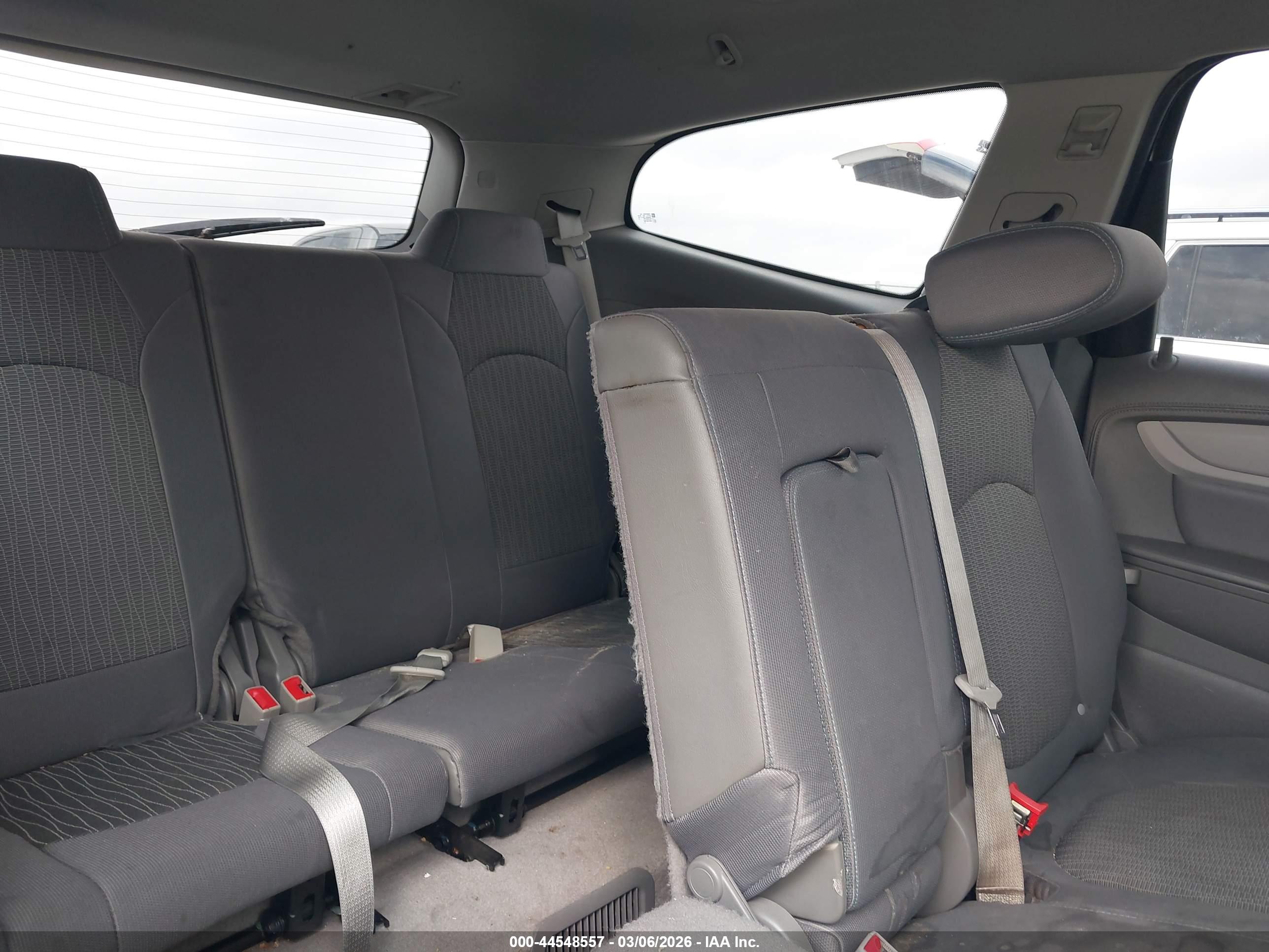 CHEVROLET TRAVERSE image 8