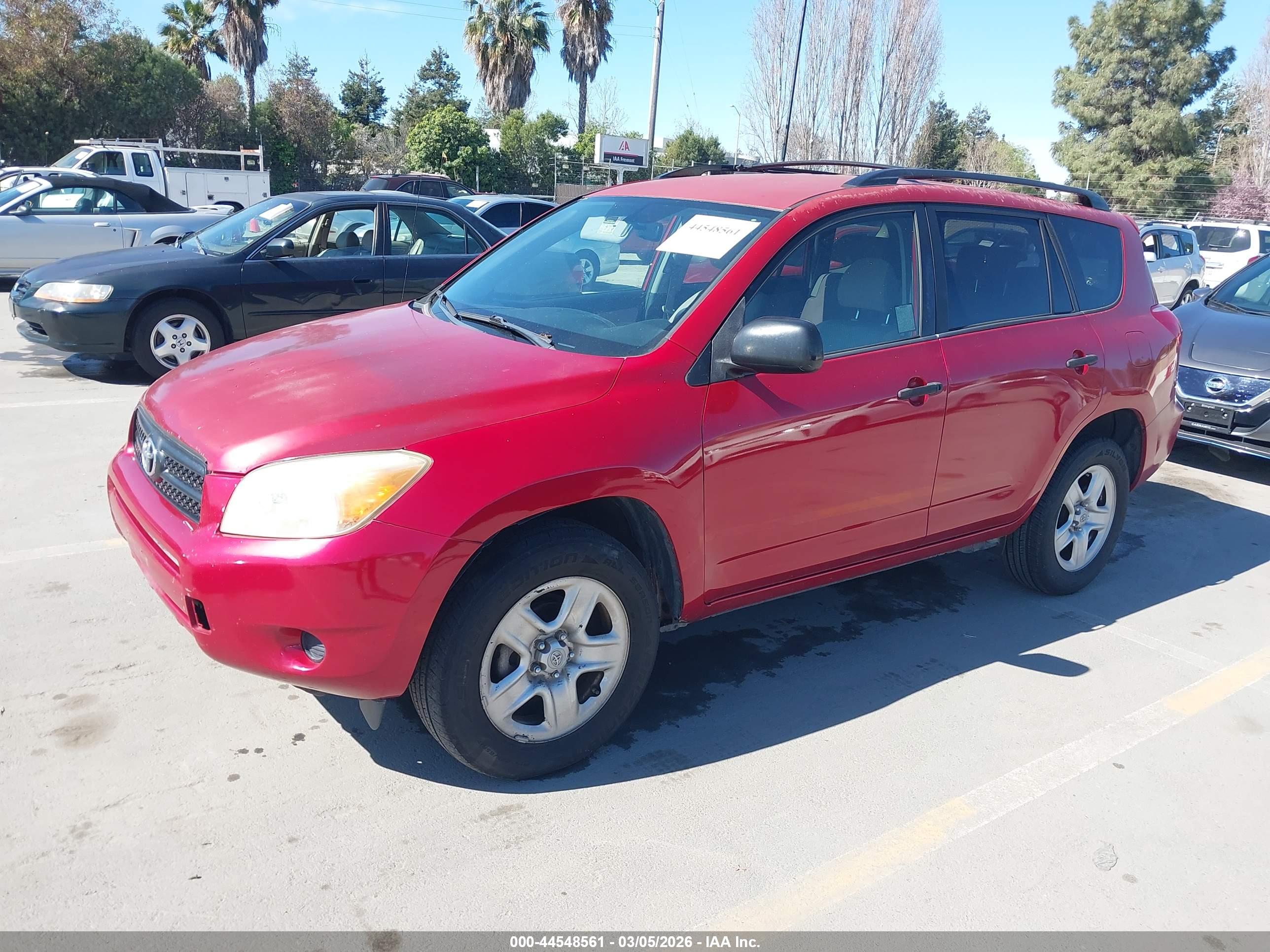 TOYOTA RAV4 image 2