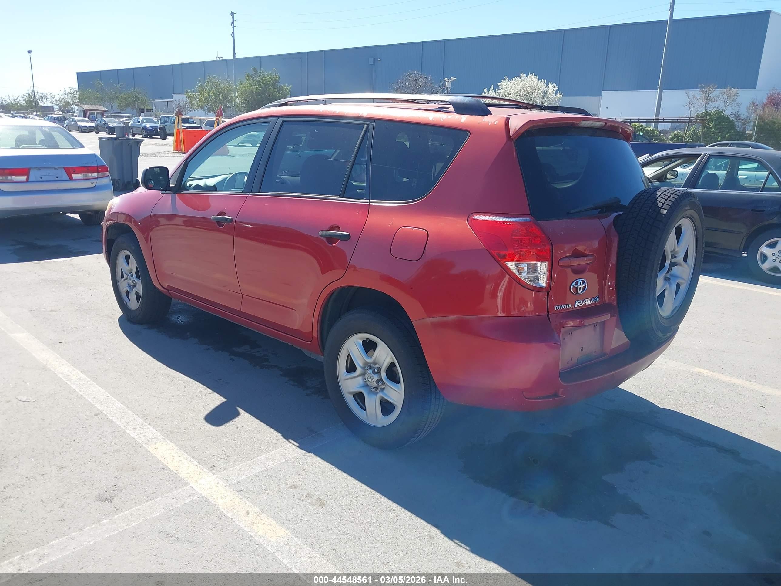 TOYOTA RAV4 image 3