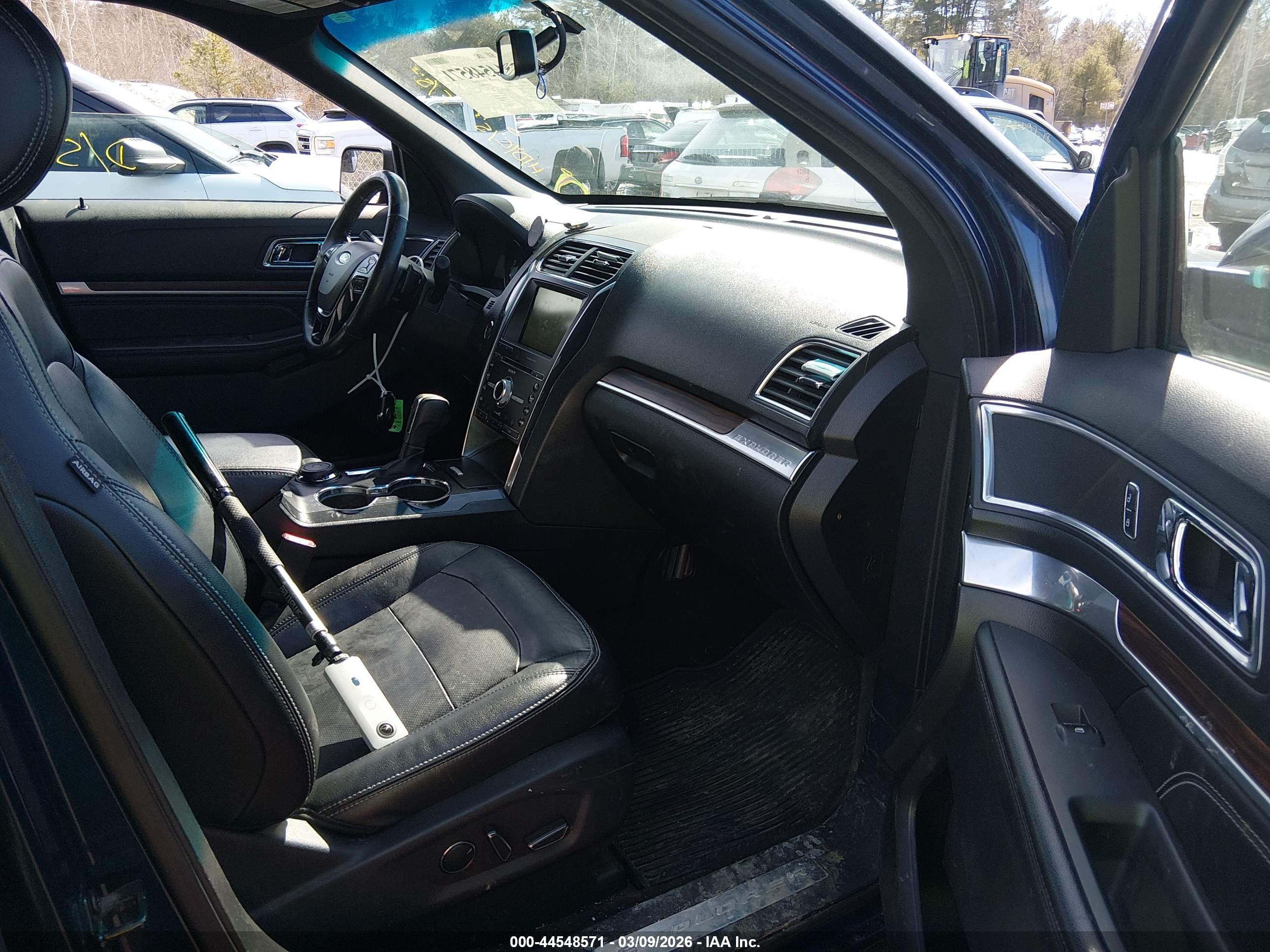 FORD EXPLORER image 5