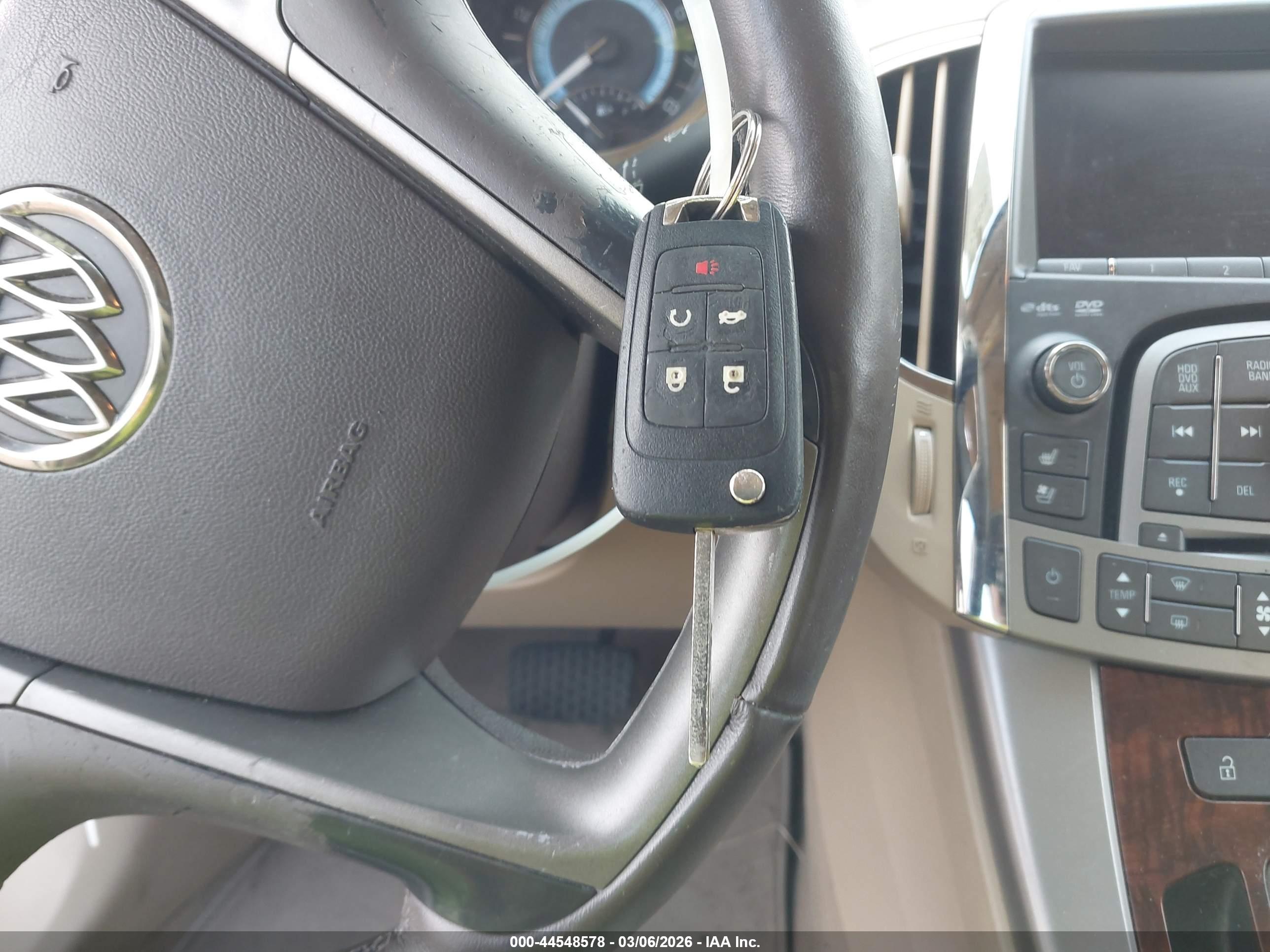 BUICK LACROSSE image 11