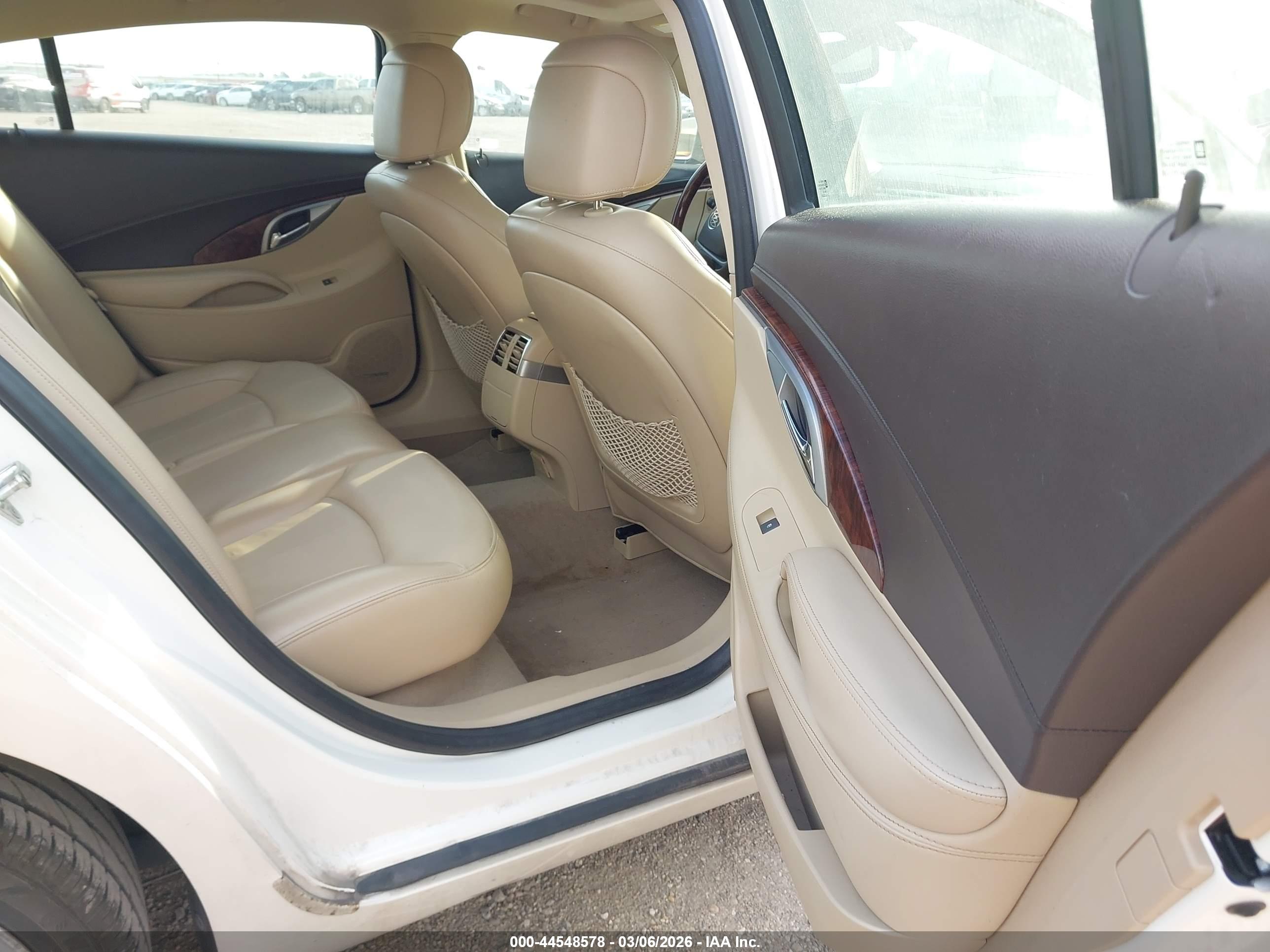BUICK LACROSSE image 8