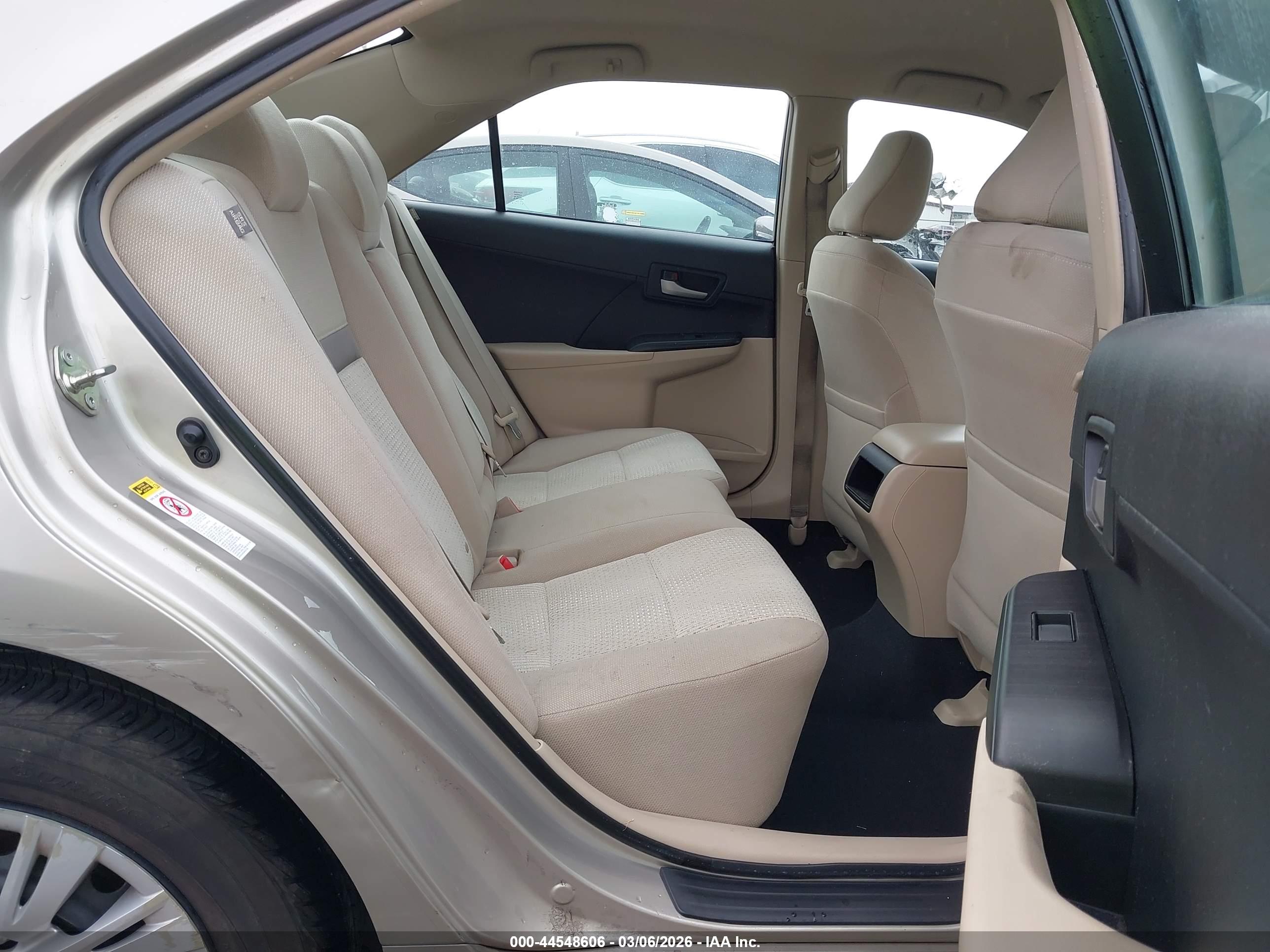 TOYOTA CAMRY image 8