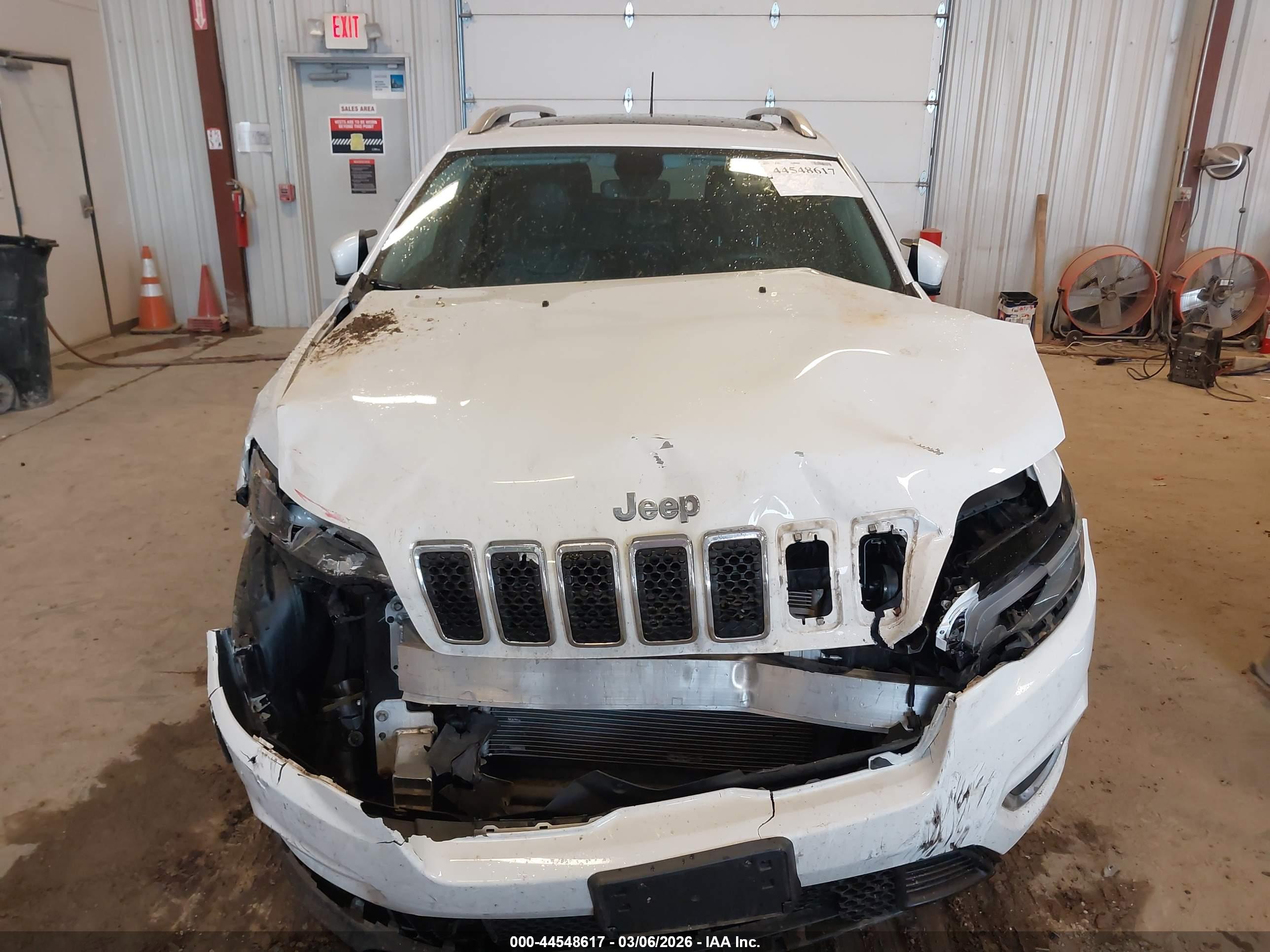 JEEP CHEROKEE image 6