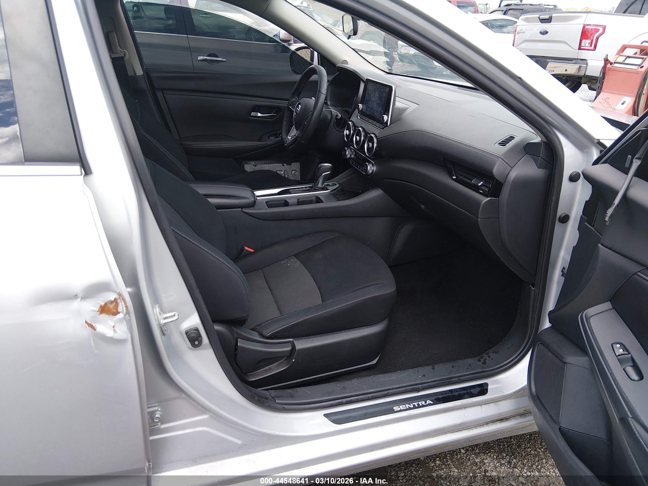 NISSAN SENTRA image 5