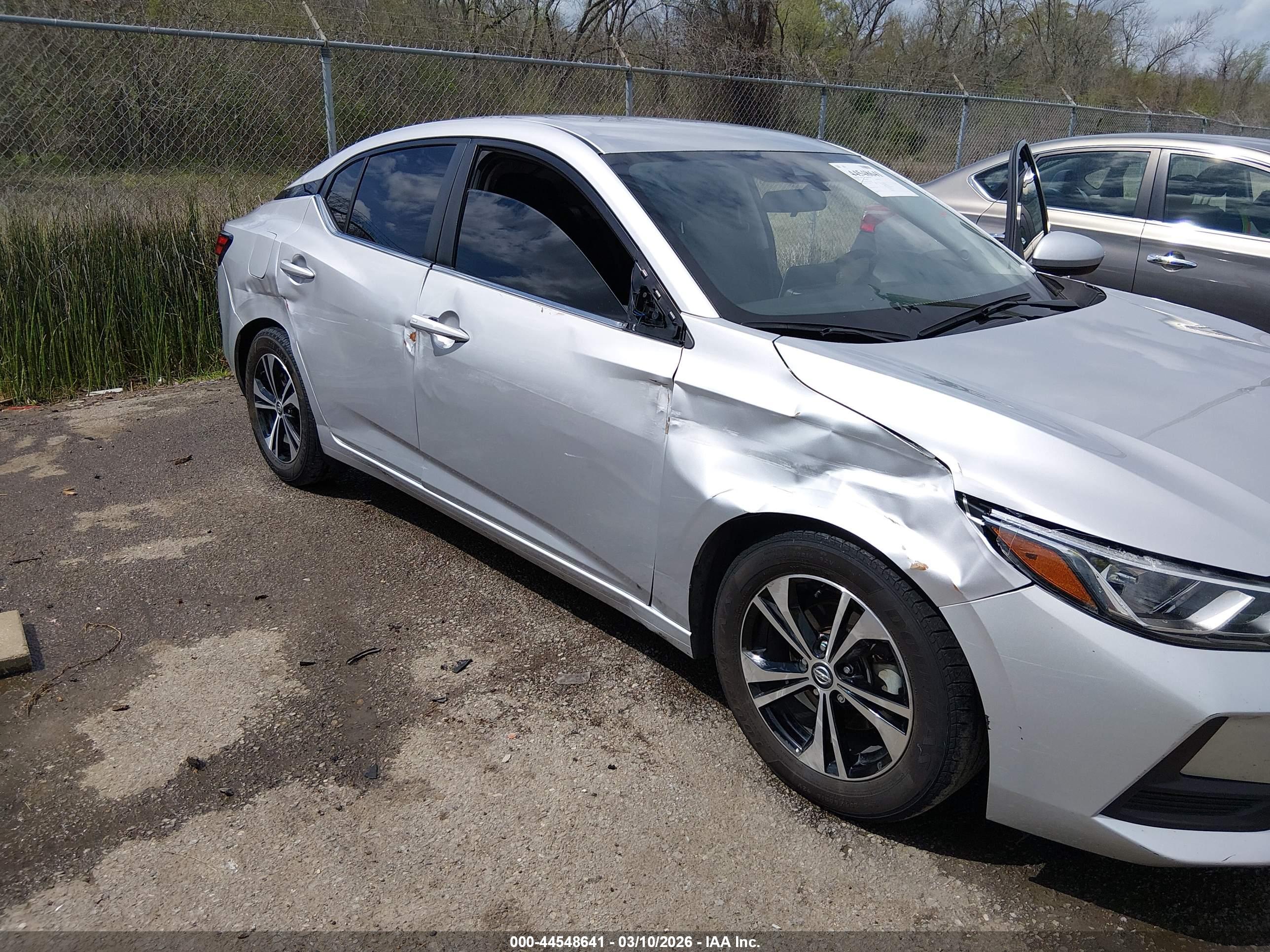 NISSAN SENTRA image 6