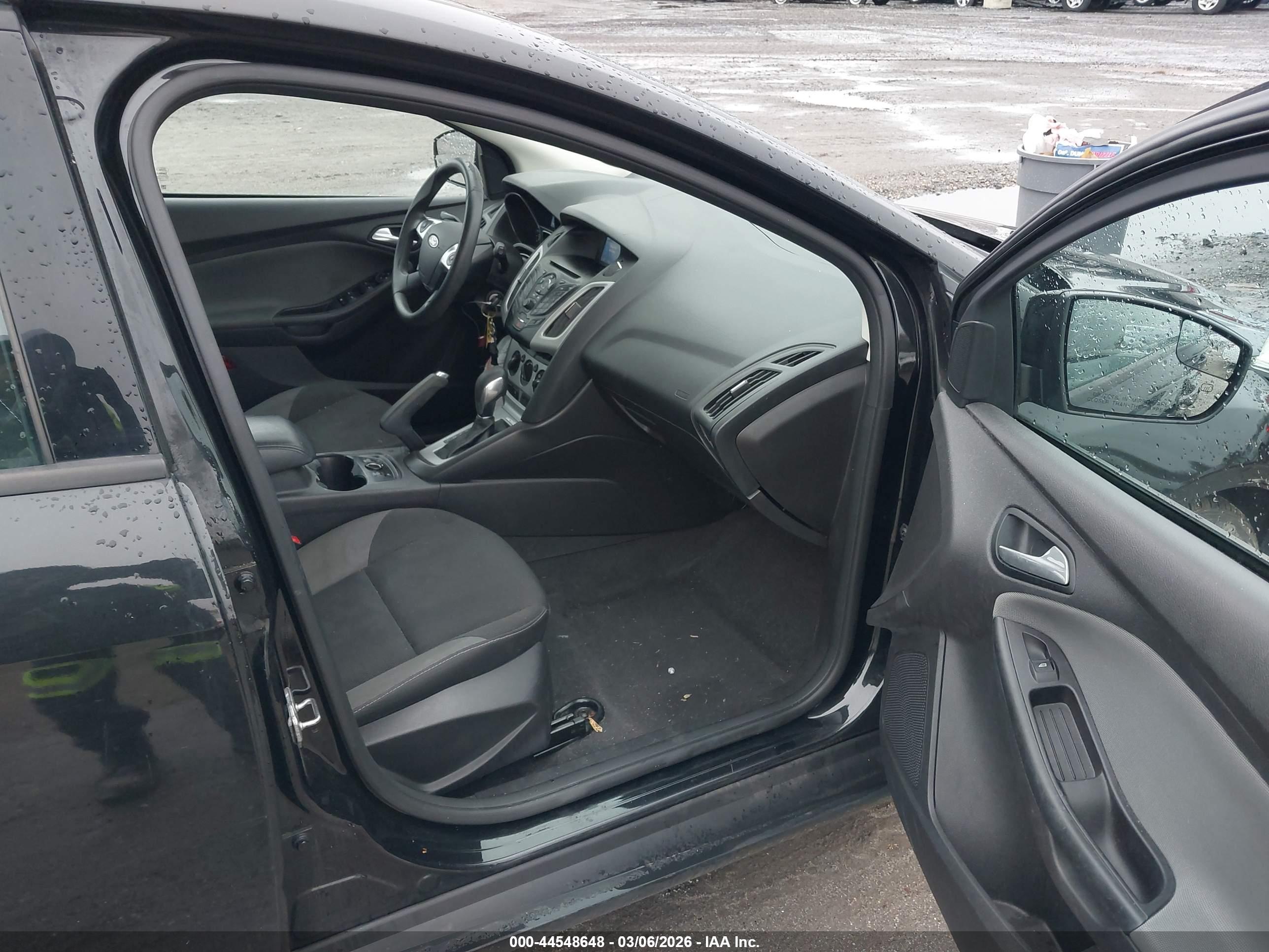 FORD FOCUS image 5
