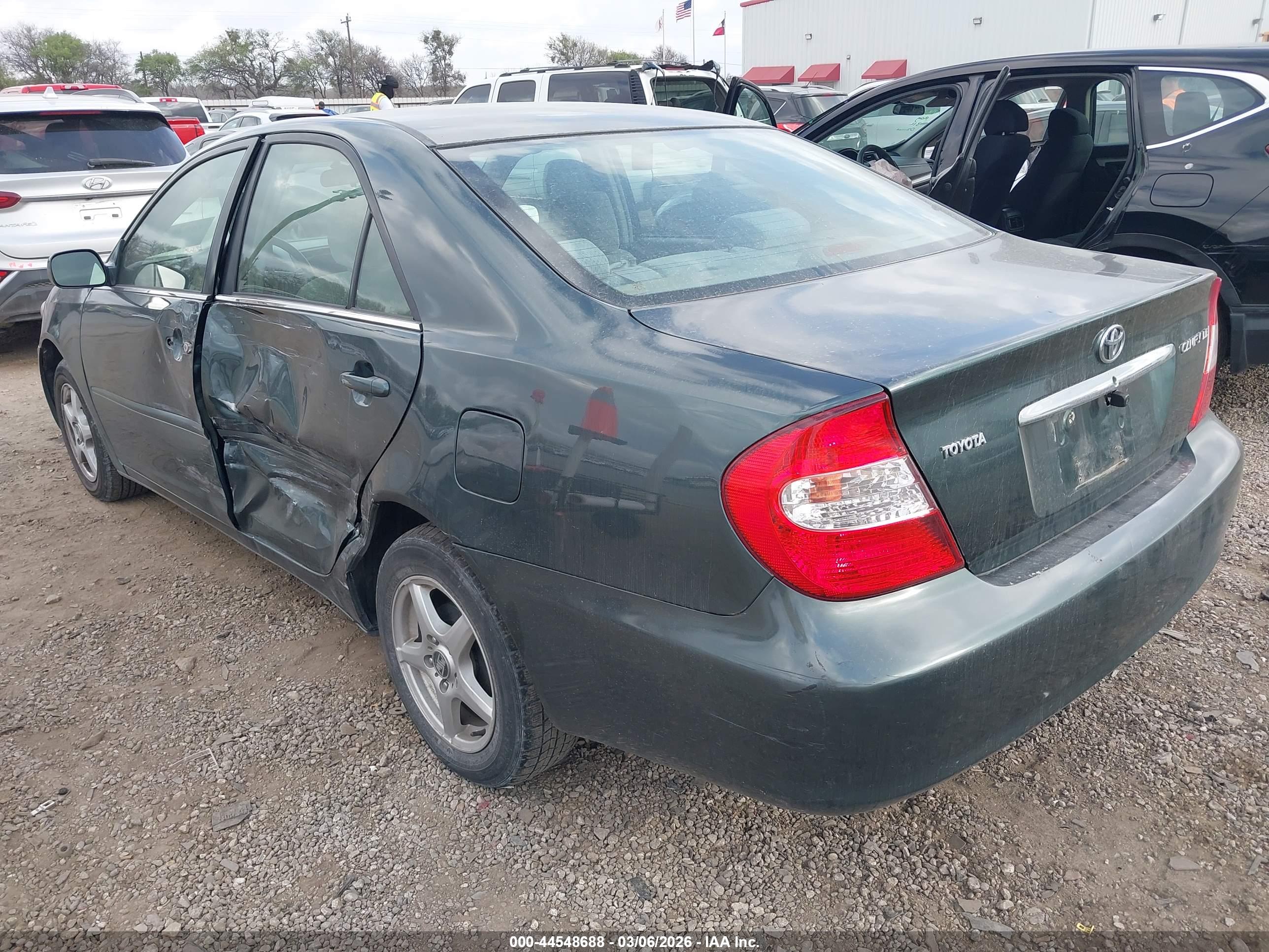 TOYOTA CAMRY image 3