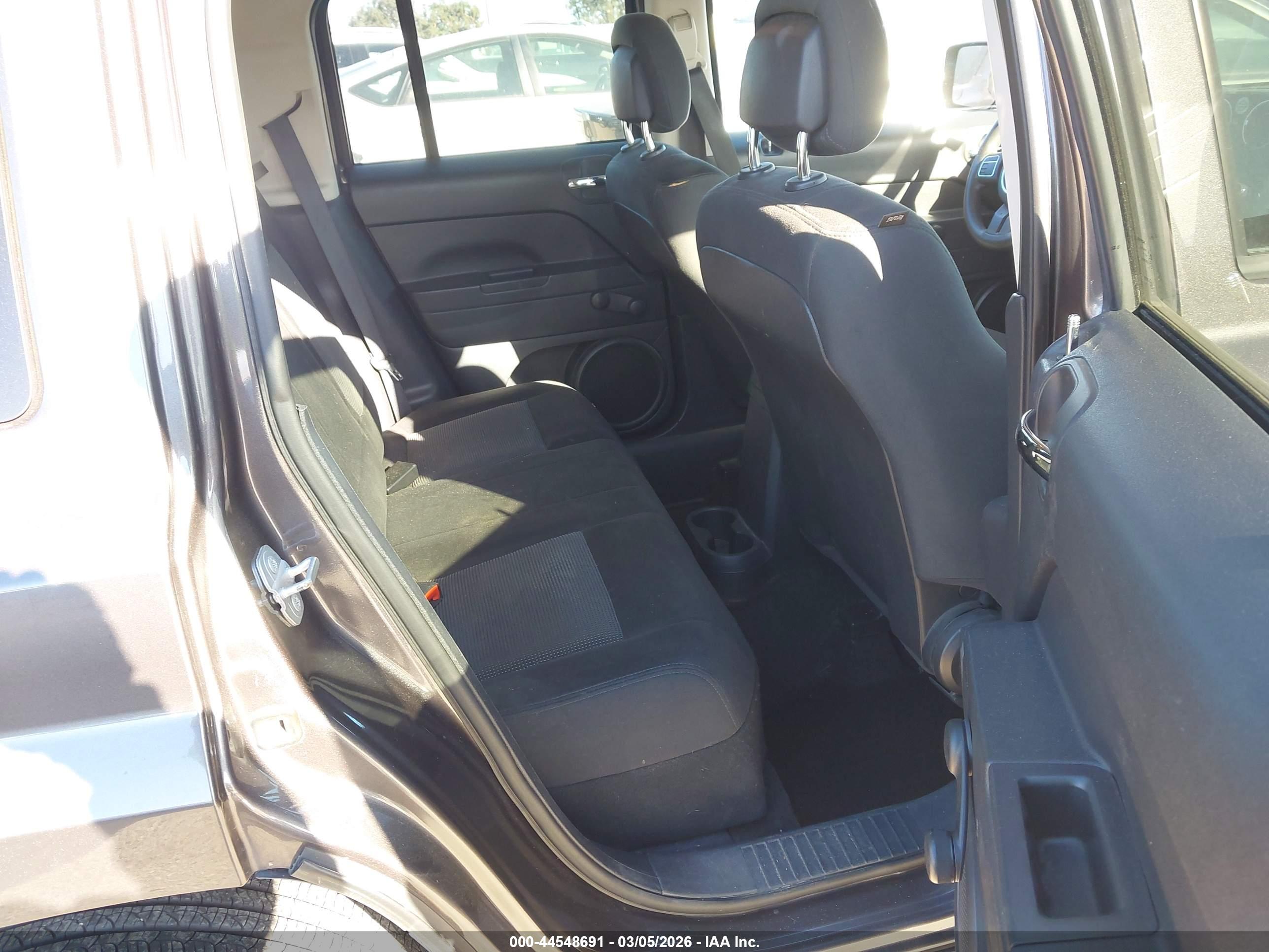 JEEP PATRIOT image 8