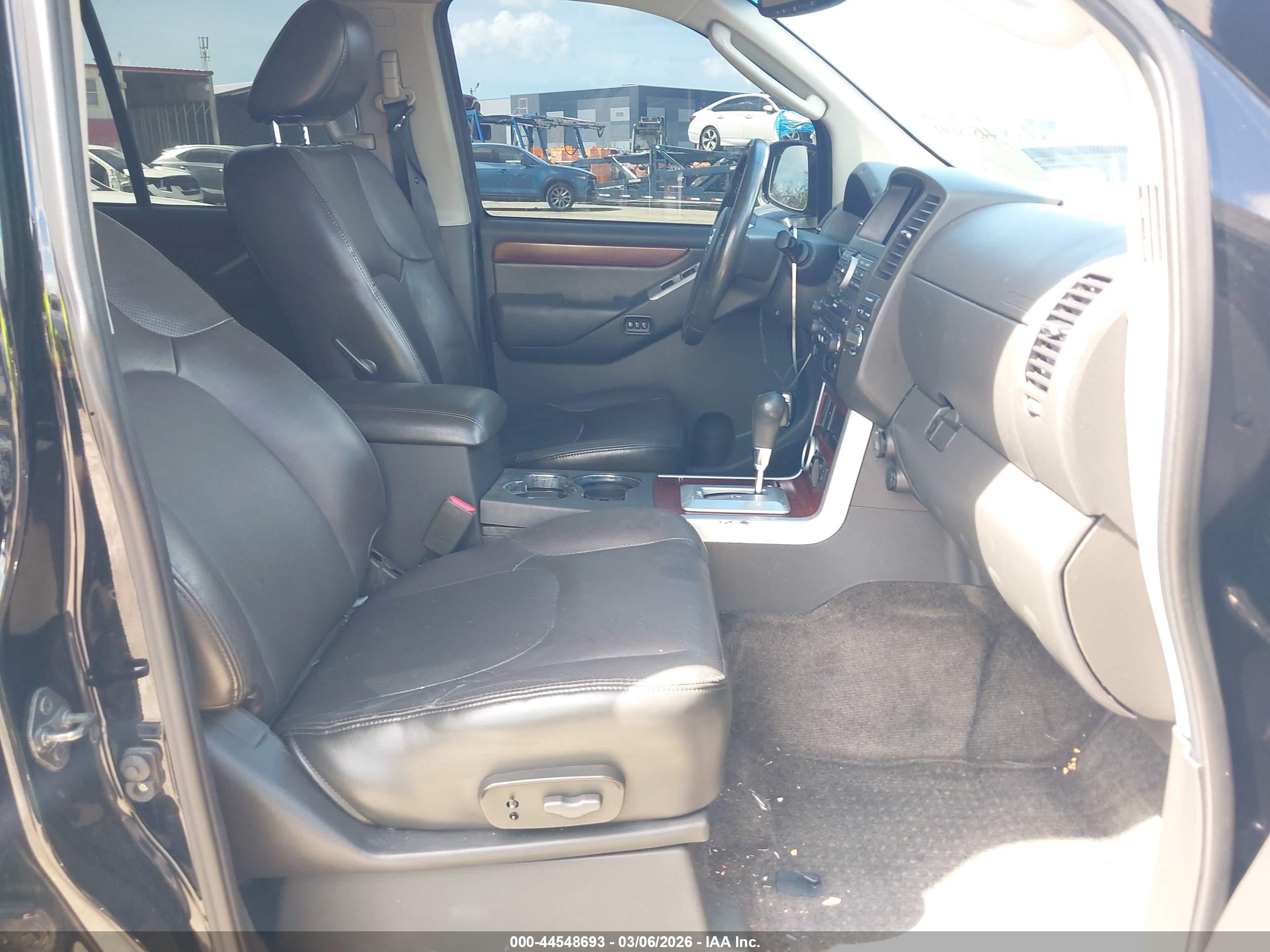 NISSAN PATHFINDER image 5