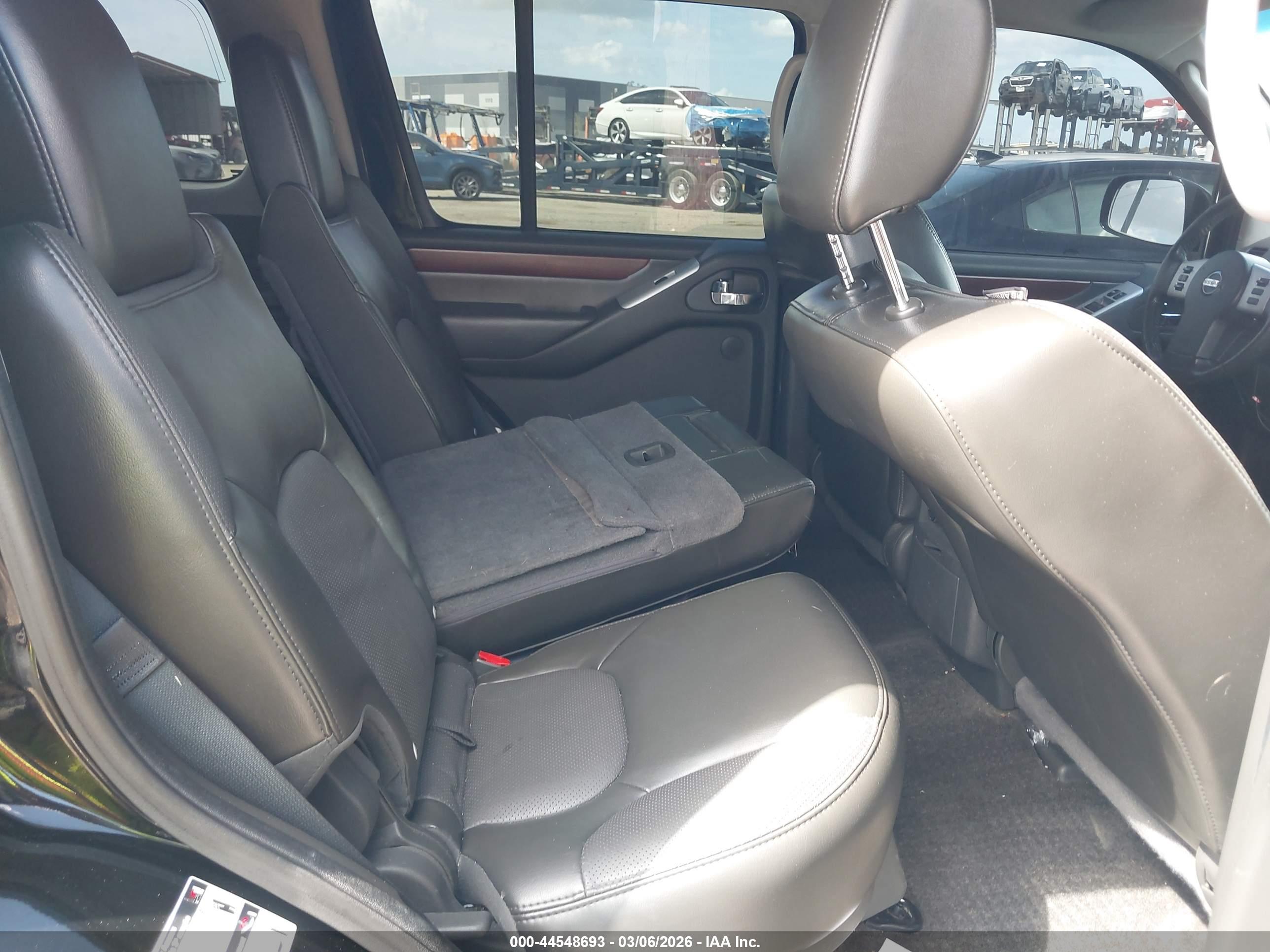 NISSAN PATHFINDER image 8