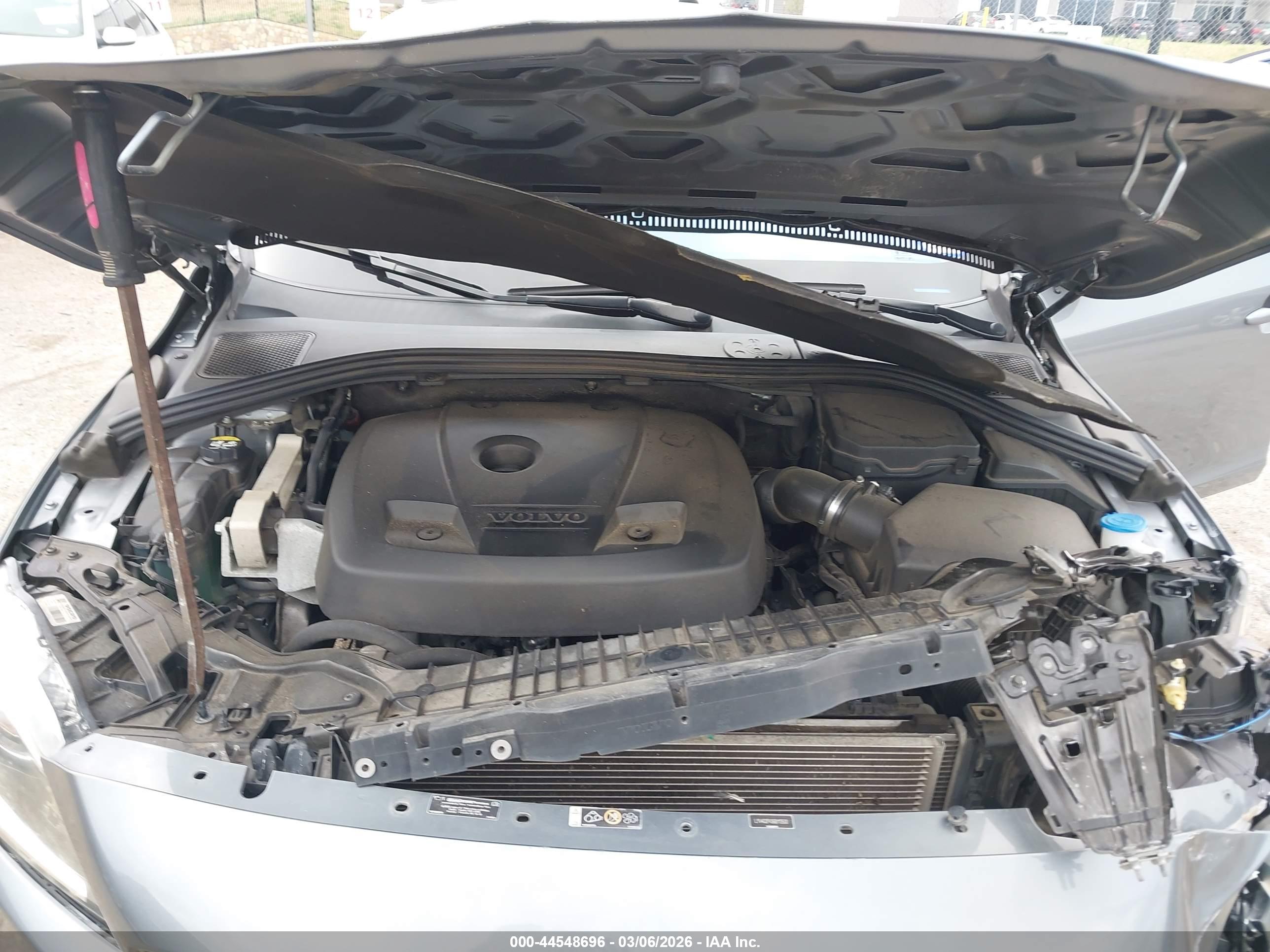 VOLVO S60 image 10