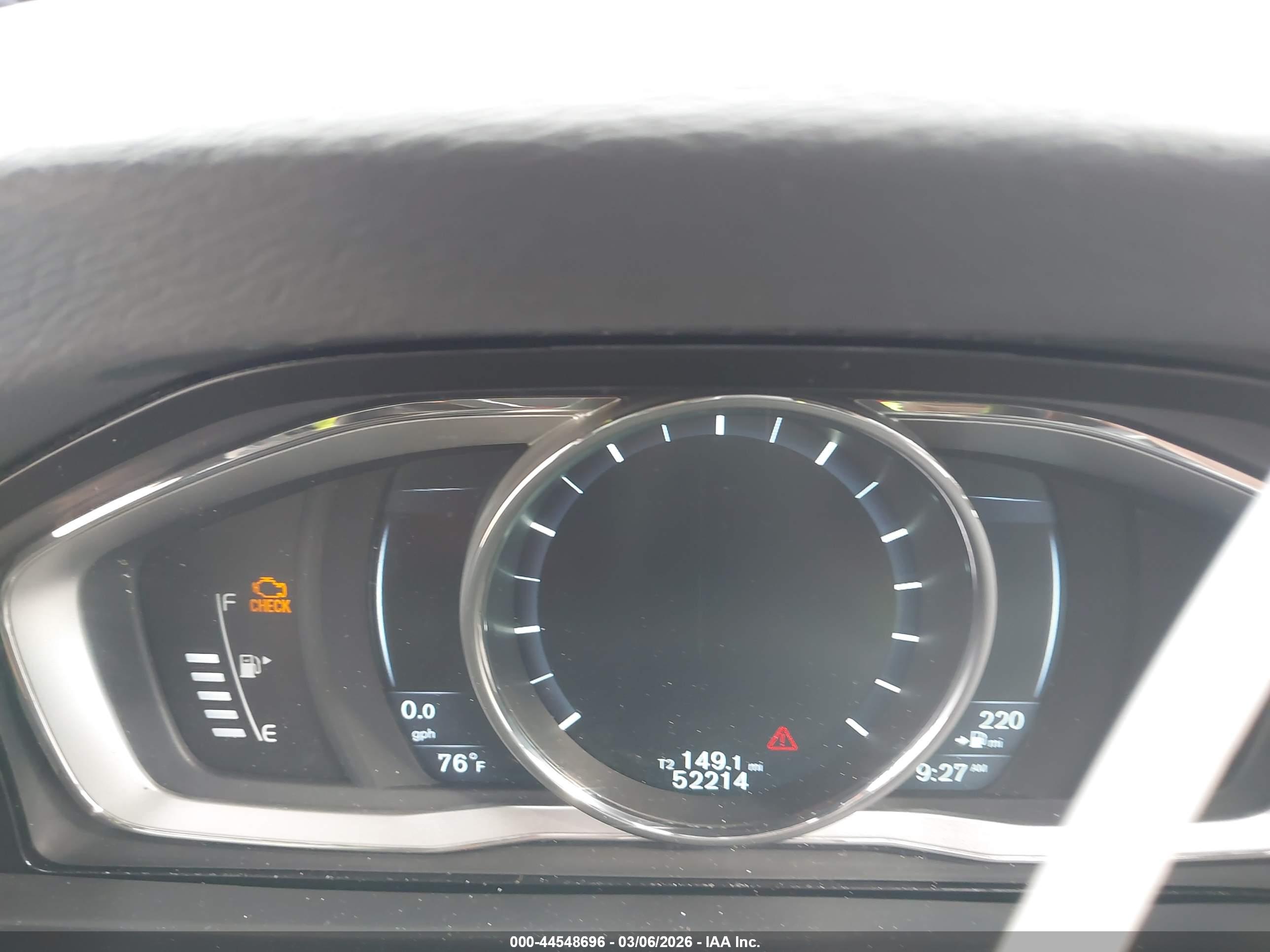 VOLVO S60 image 7