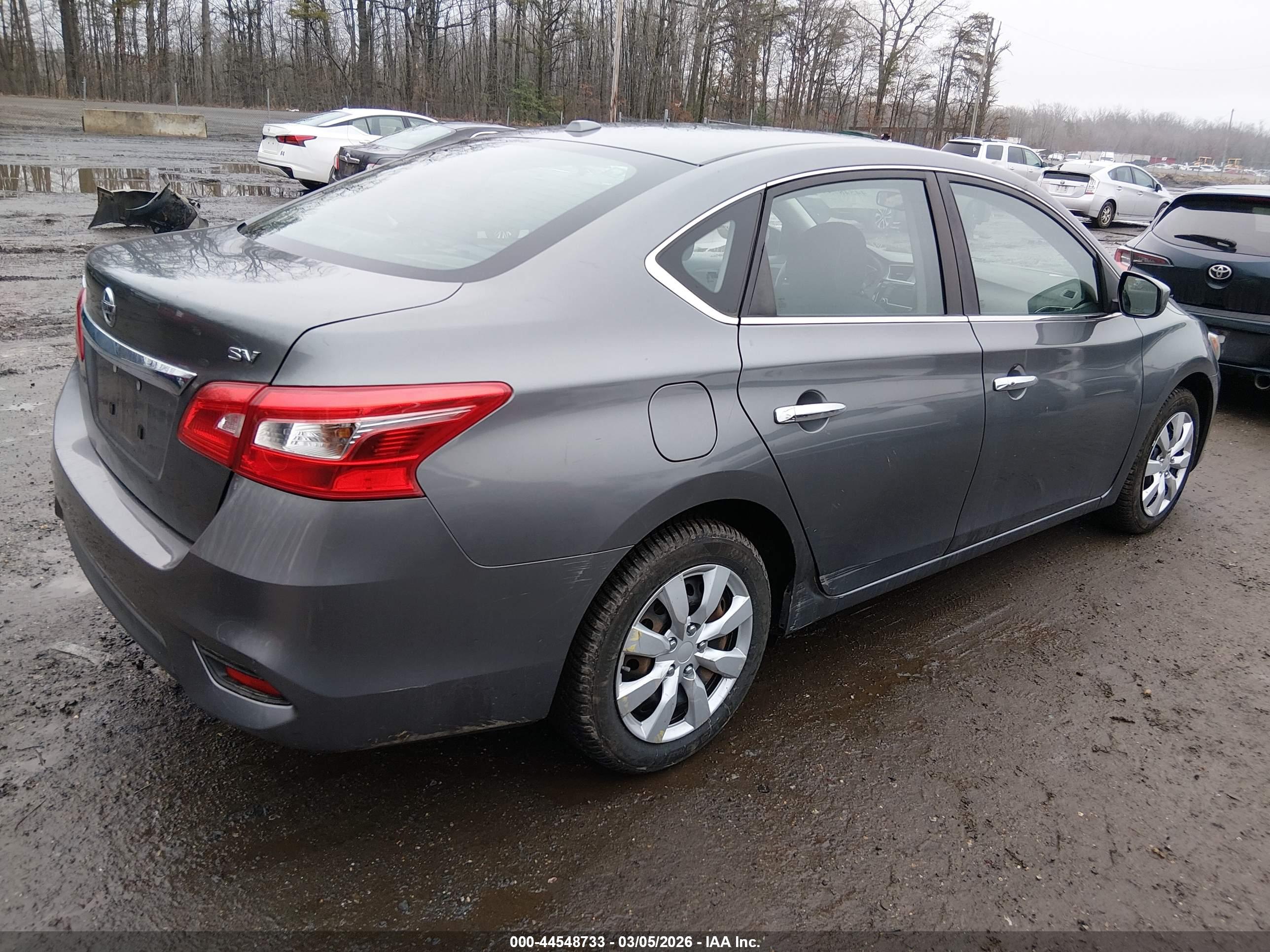NISSAN SENTRA image 4