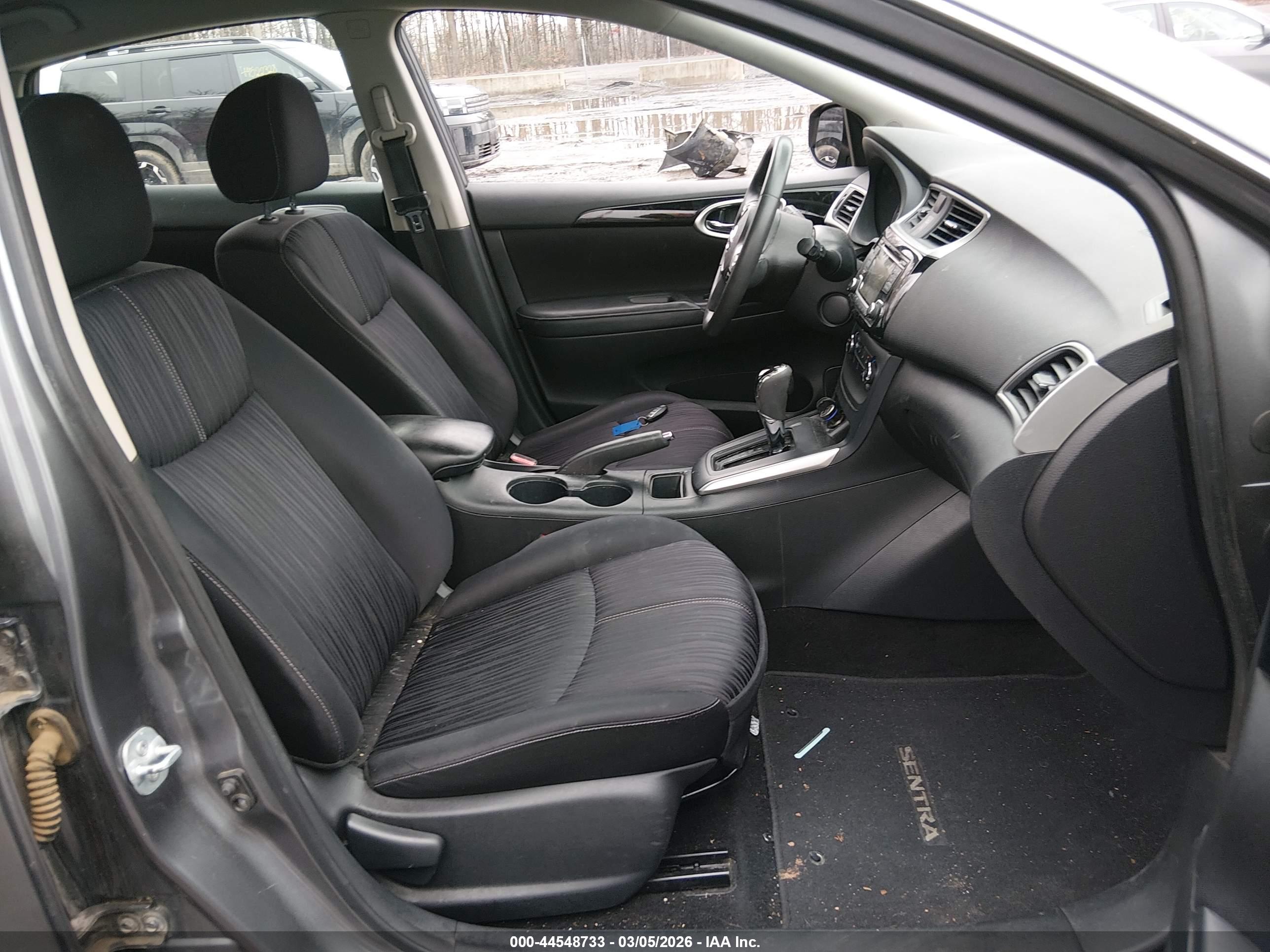 NISSAN SENTRA image 5