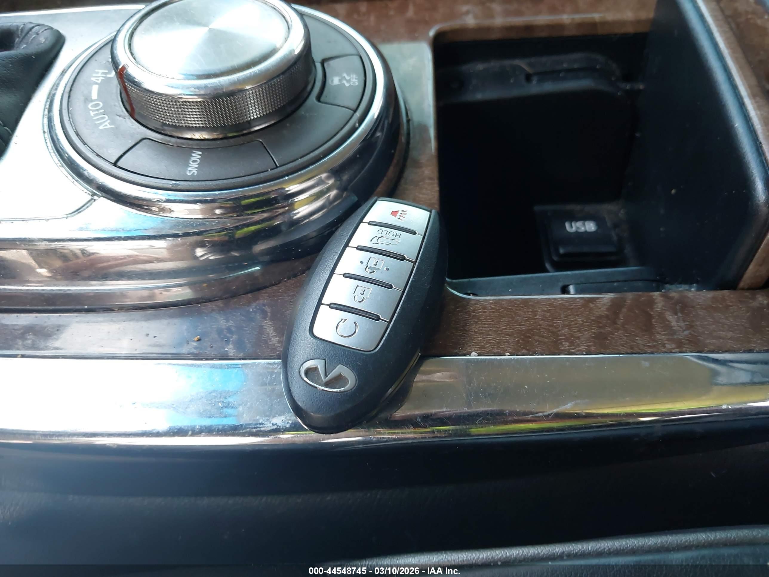 INFINITI QX80 image 11