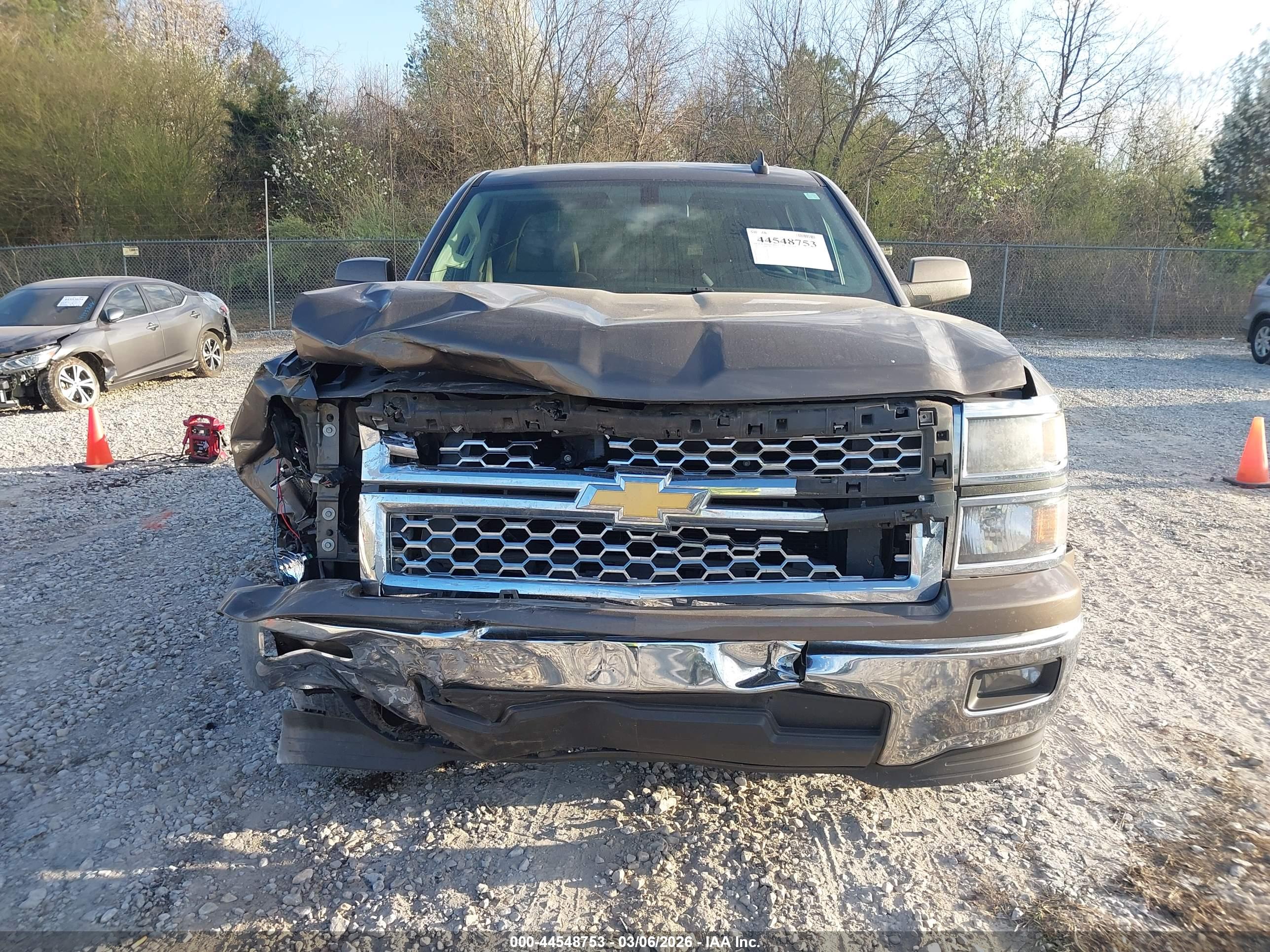 CHEVROLET SILVERADO image 6