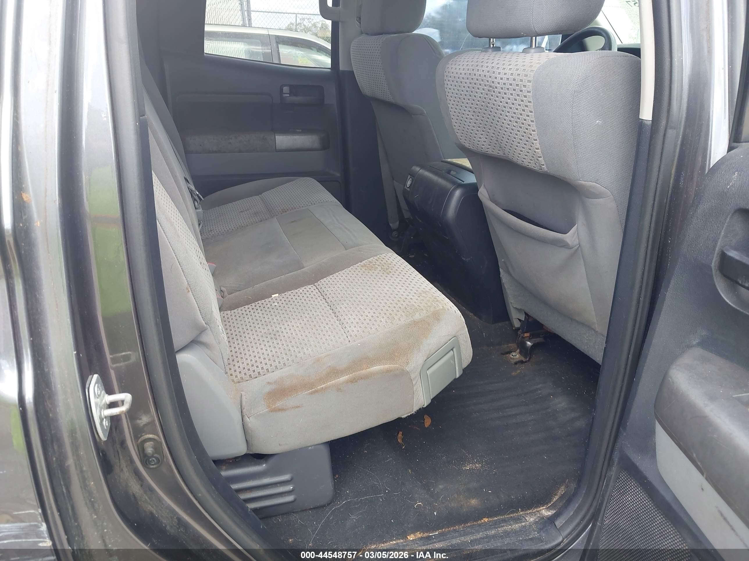 TOYOTA TUNDRA image 8
